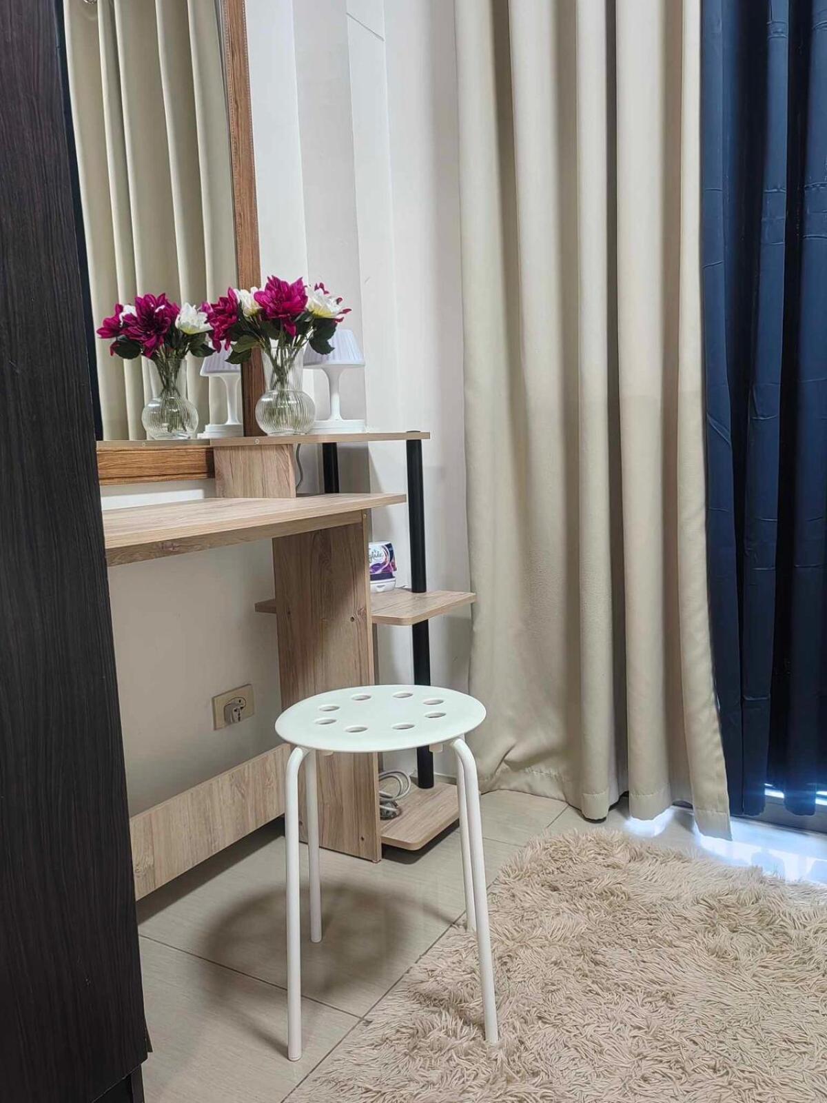 Apartment Mall Of Asia's Staycation Manila