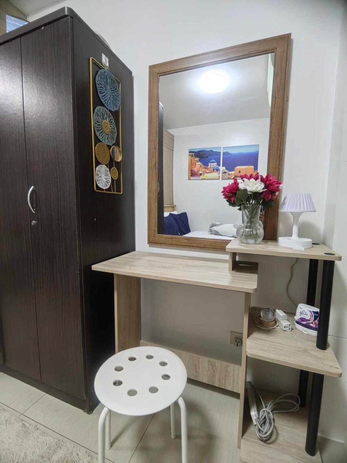 Apartment Mall Of Asia's Staycation *