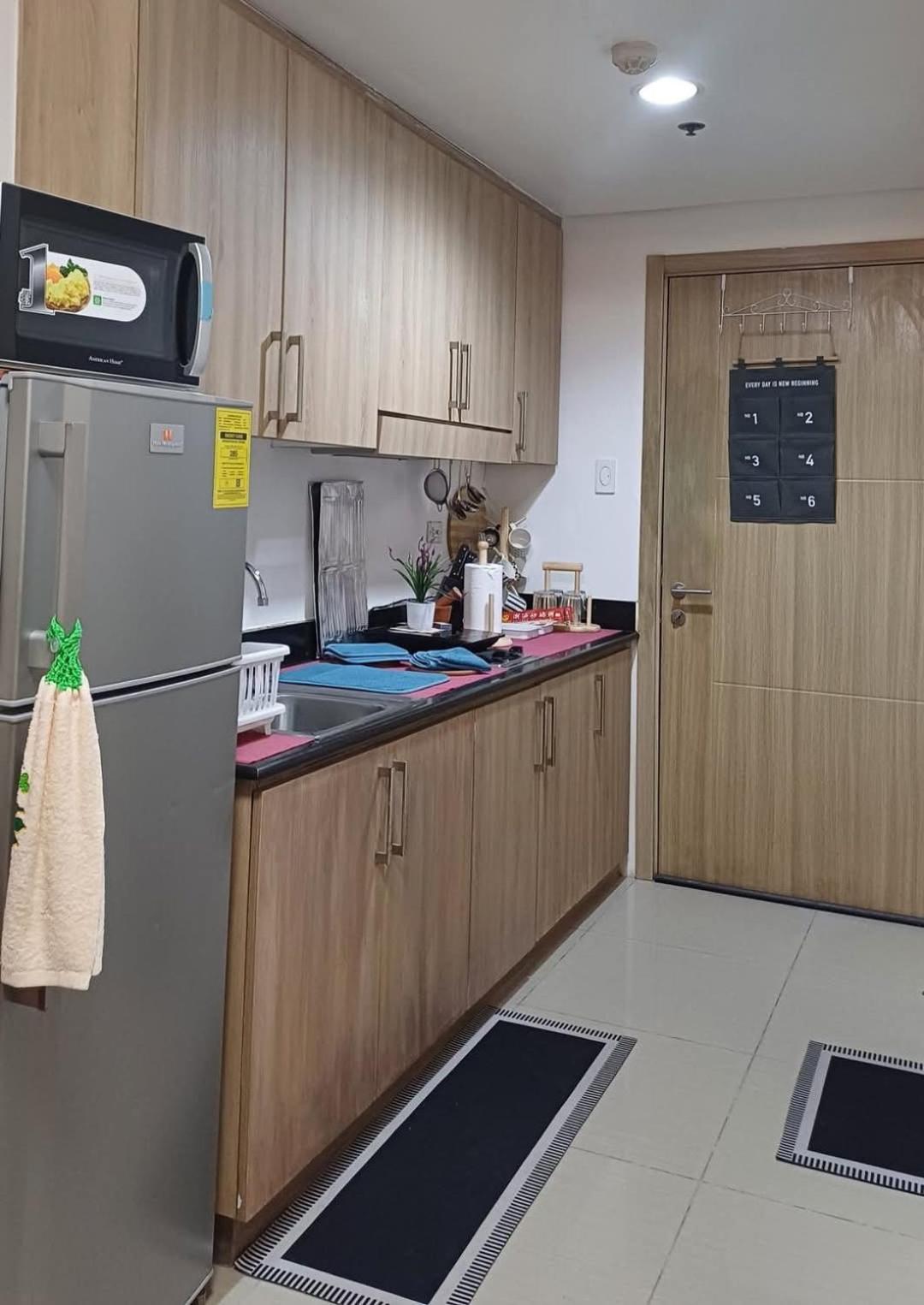 Mall Of Asia's Staycation Apartment