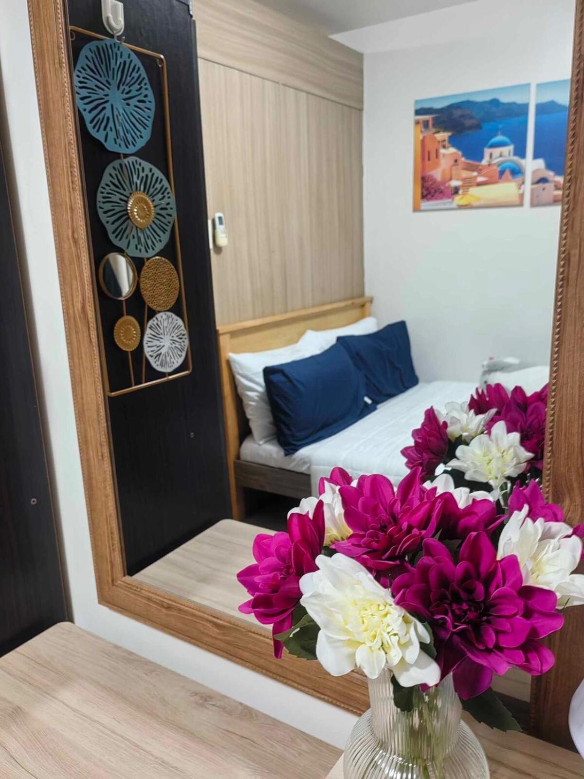 Mall Of Asia's Staycation Apartment *