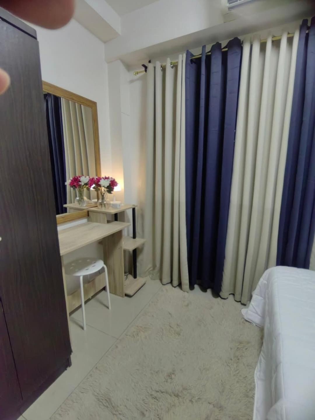 Mall Of Asia's Staycation Apartment