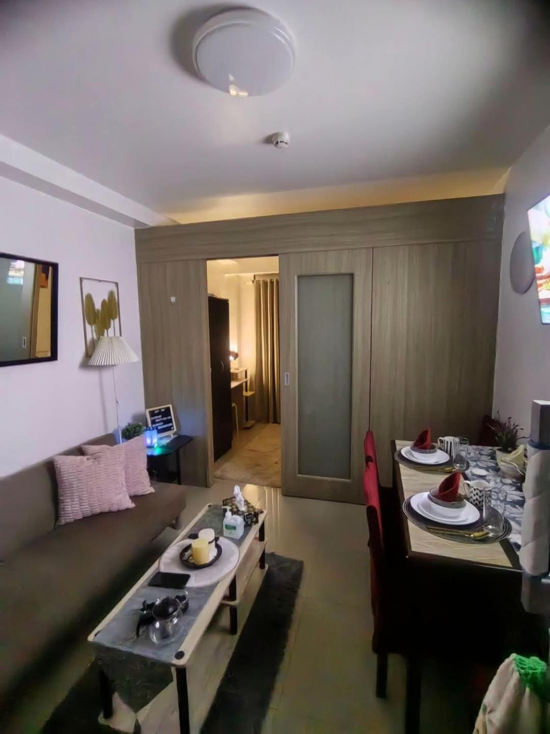 Apartment Mall Of Asia's Staycation Manila