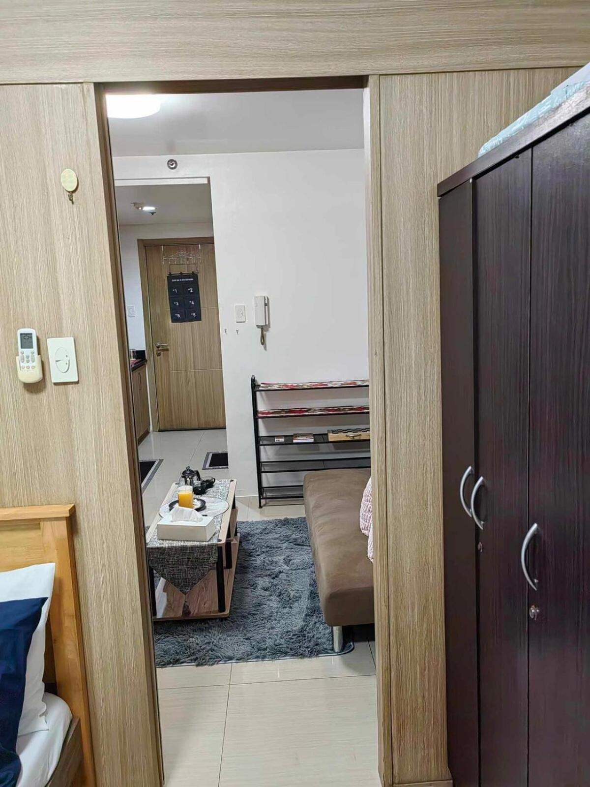 Mall Of Asia's Staycation Apartment