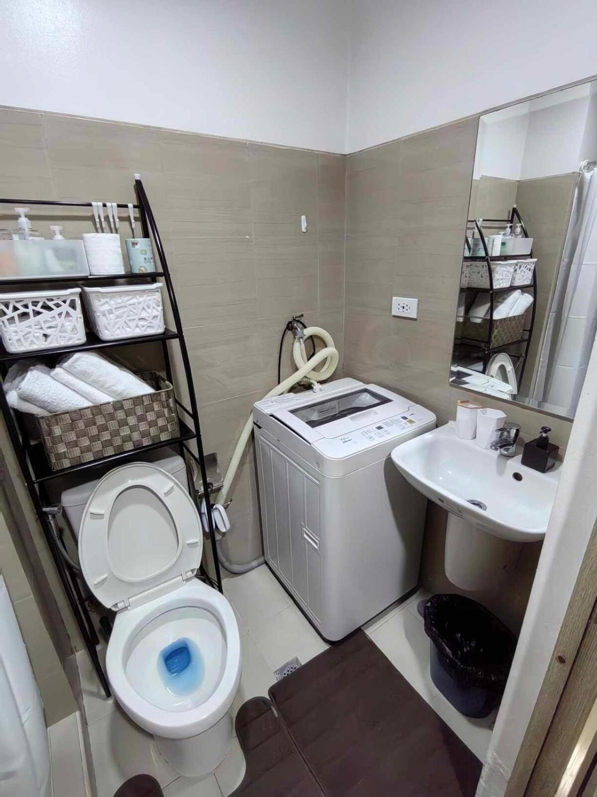 Mall Of Asia's Staycation Apartment Manila