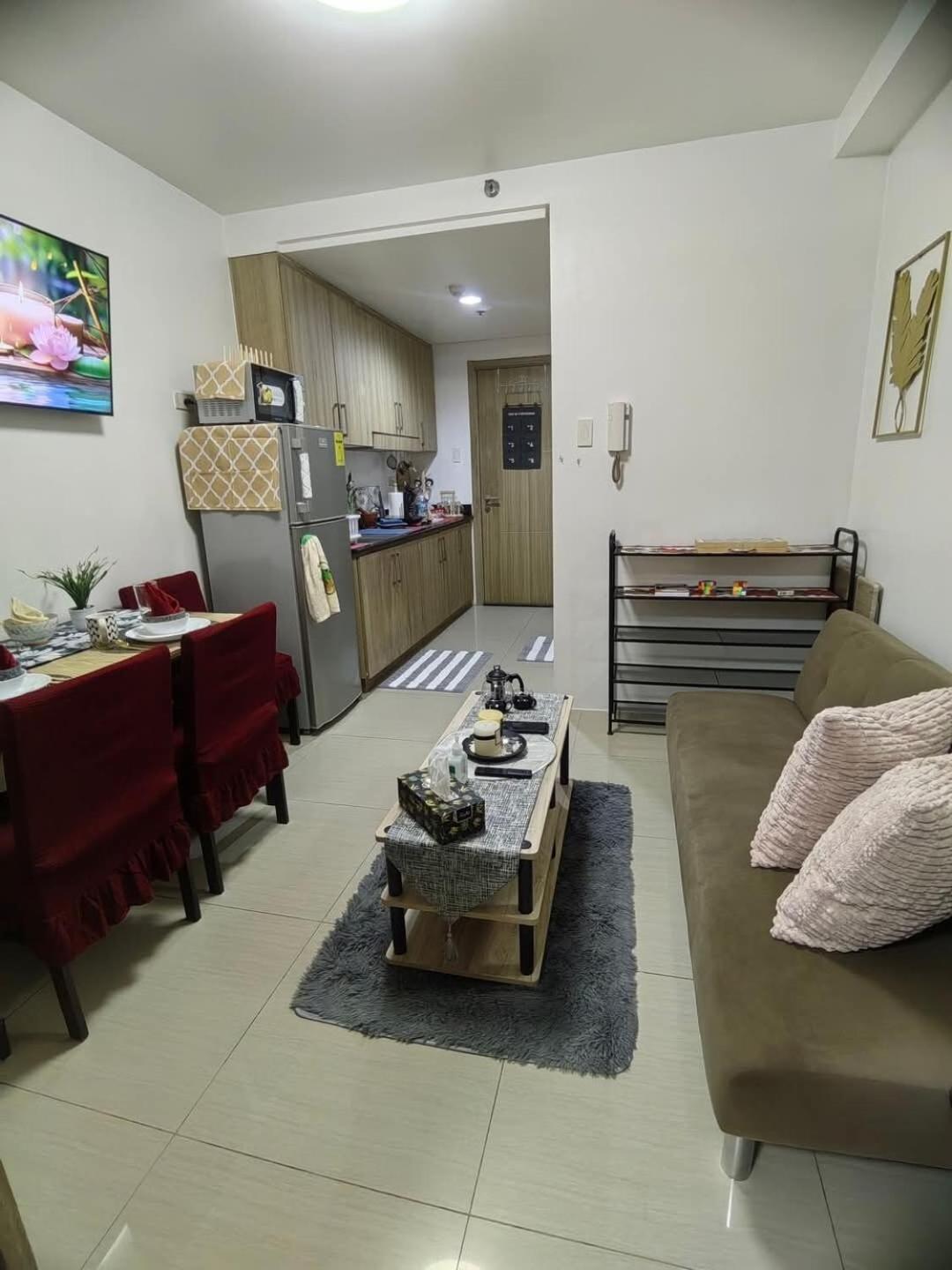 Mall Of Asia's Staycation Apartment