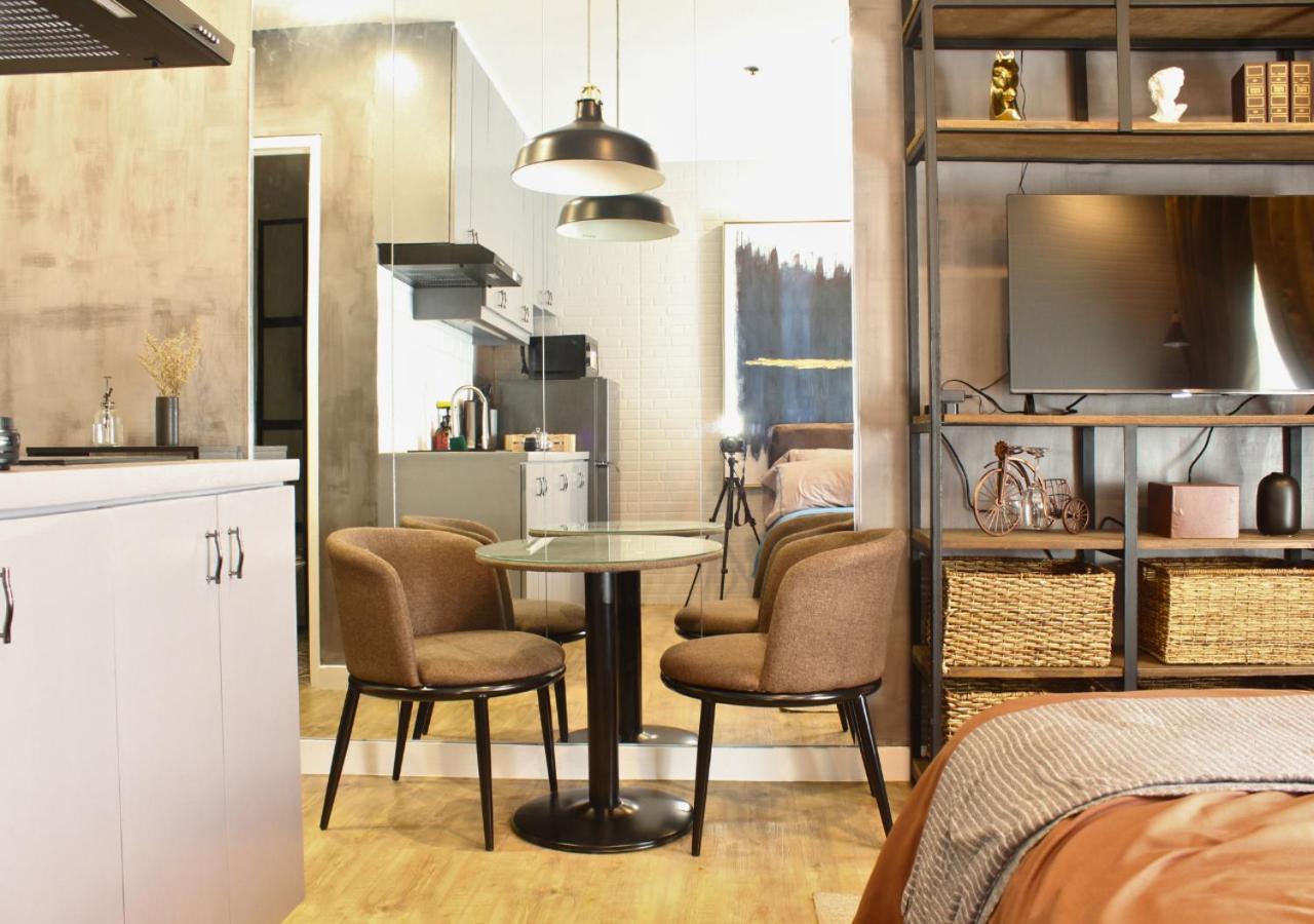 Apartment The Brass Burrow, Bel Air Soho Manila