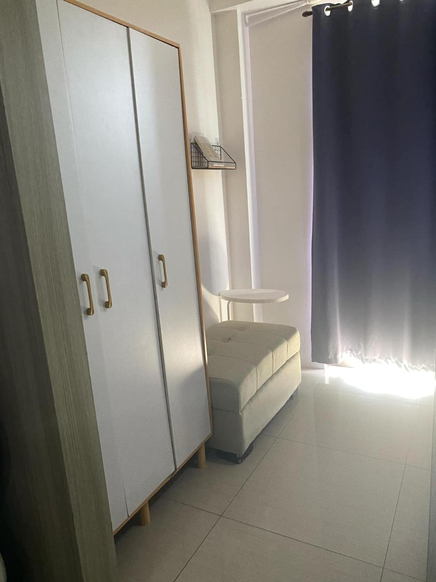 Wind And Sea At Shore 1 Residences Apartment Manila