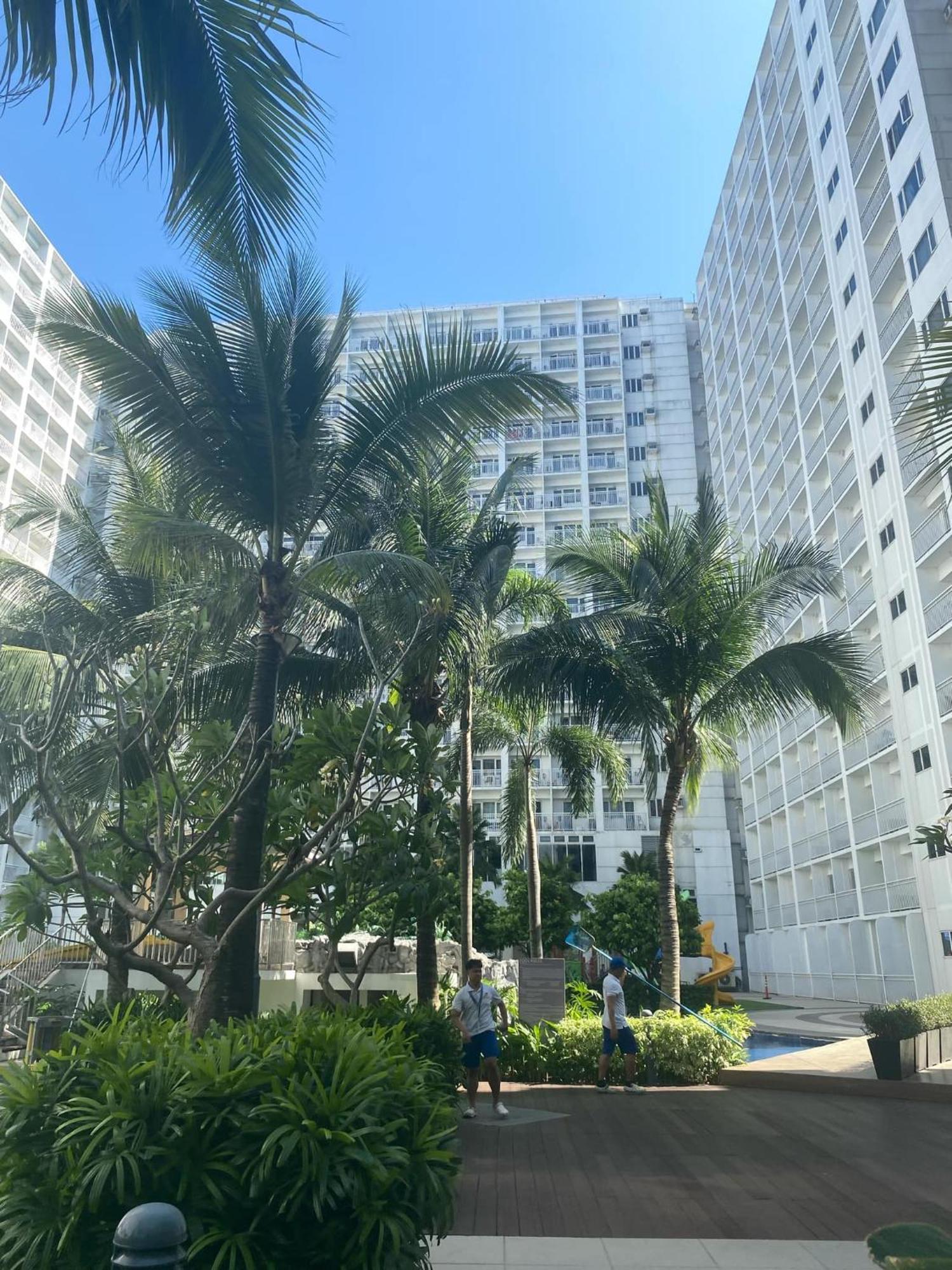 Wind And Sea At Shore 1 Residences Apartment Manila