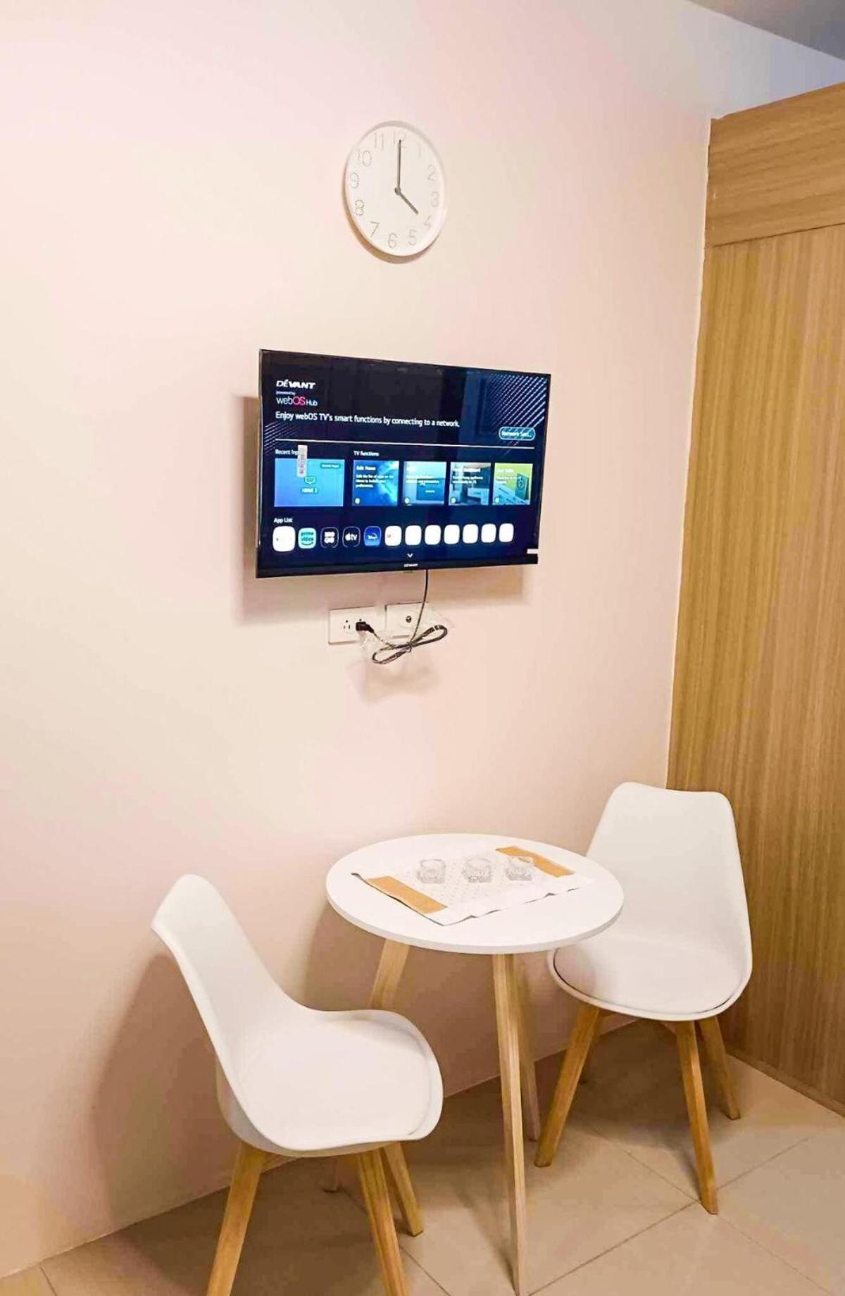 Crizzy's Hub Sariel At Shore Residences