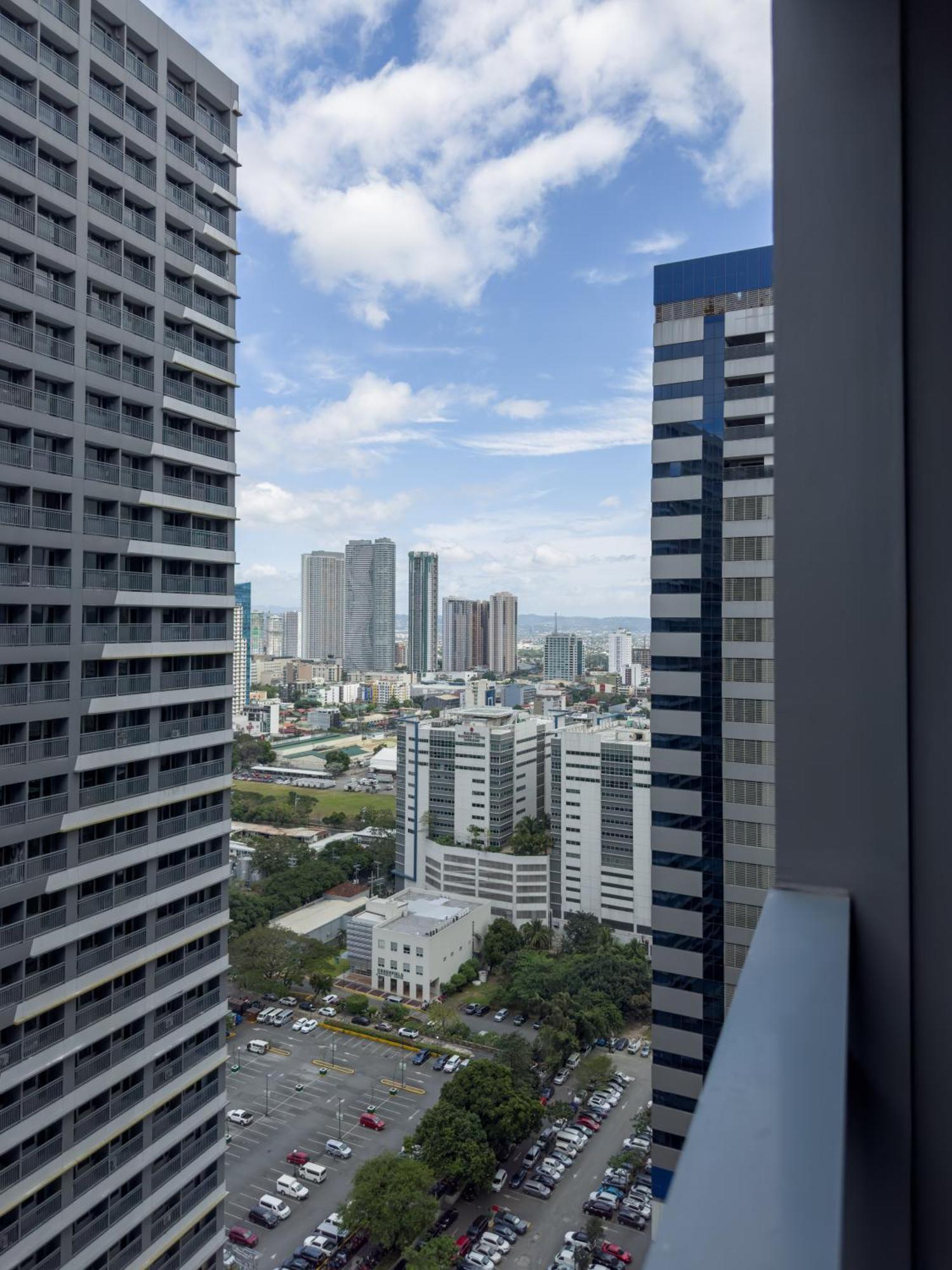 Apartment Gemstonebr In Smdc Fame Residences