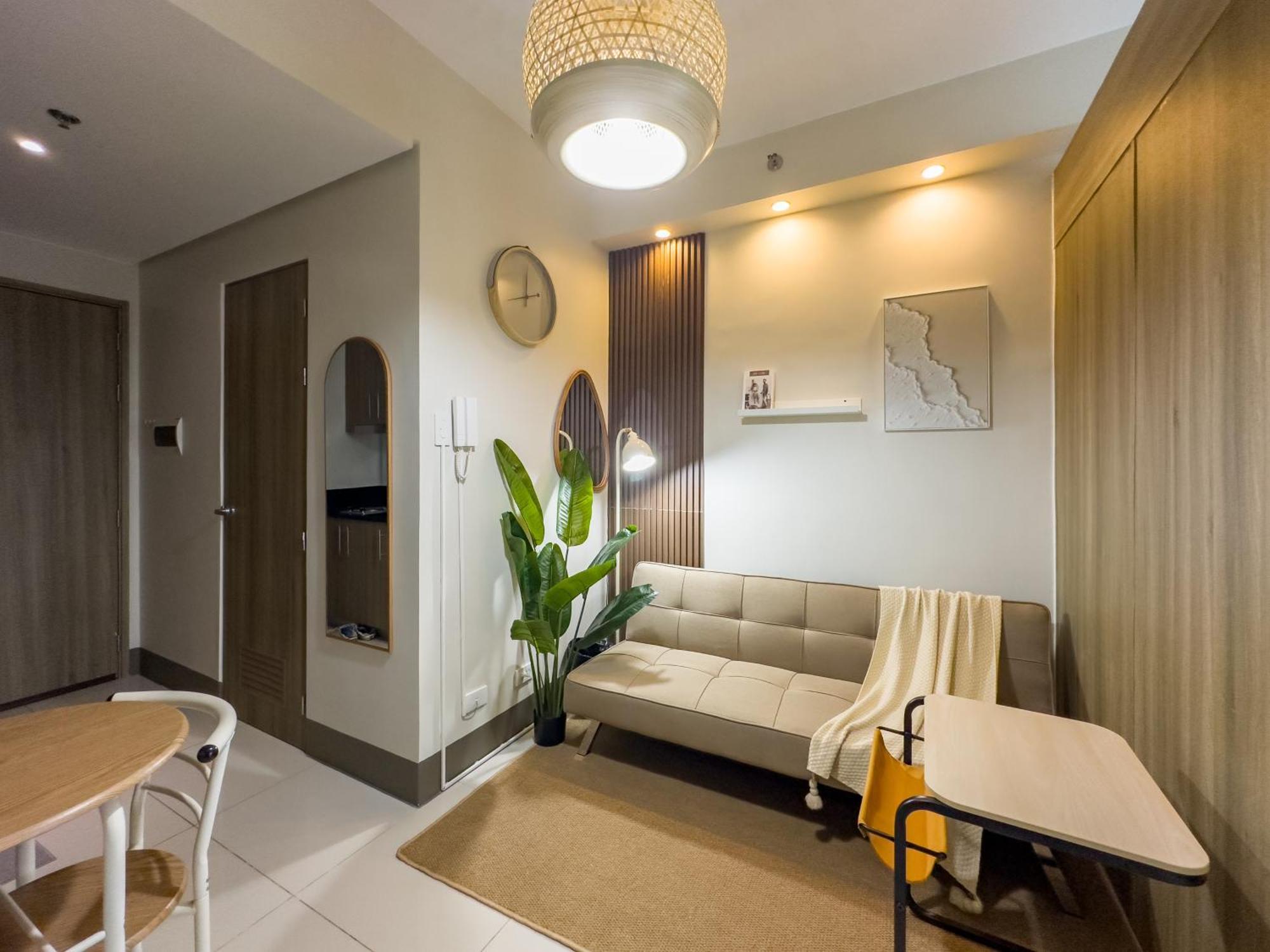 Gemstonebr In Smdc Fame Residences * Manila