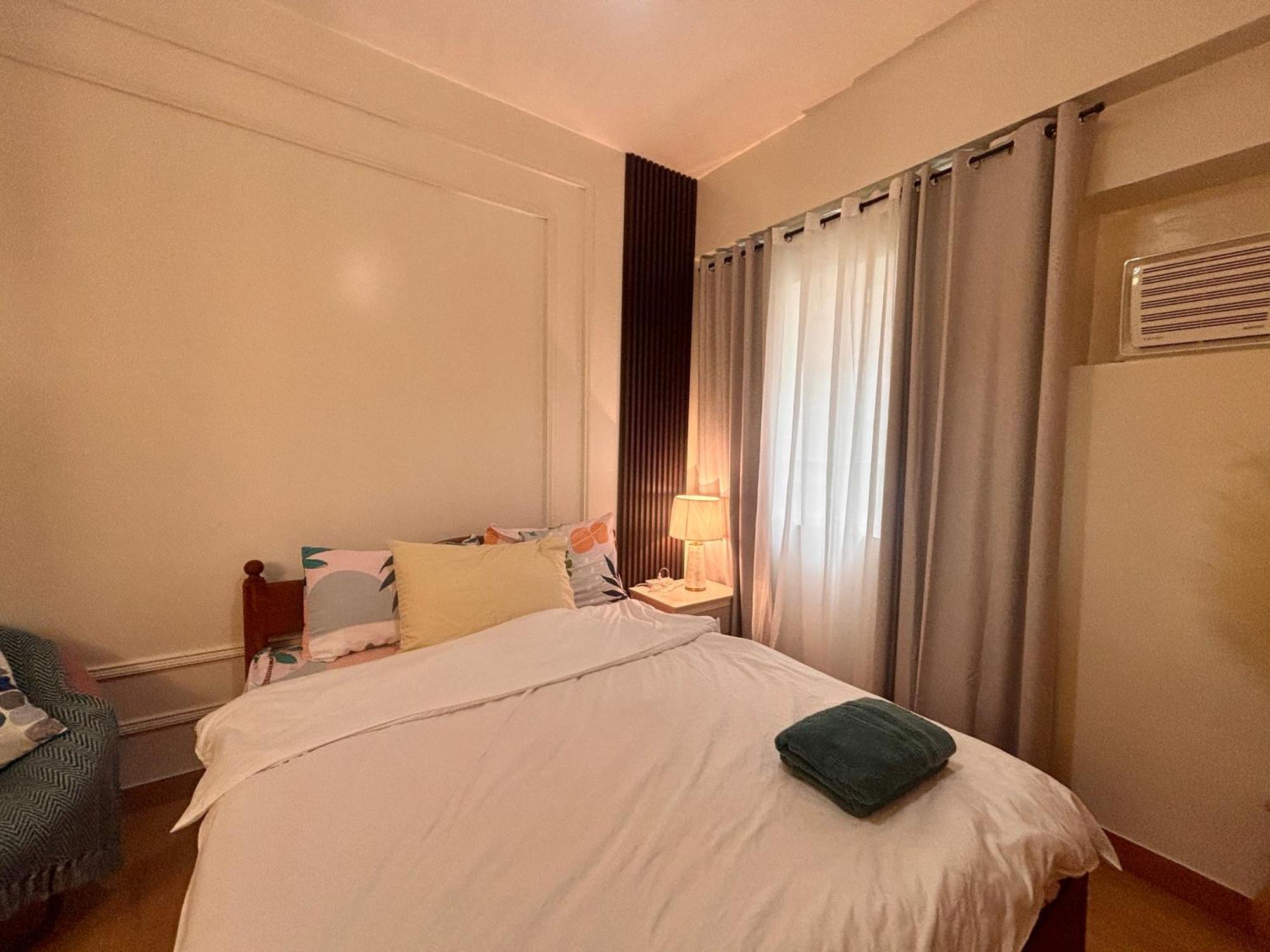 Cozy Near Mall Sm Fairview Trees Residences Quezon * Manila