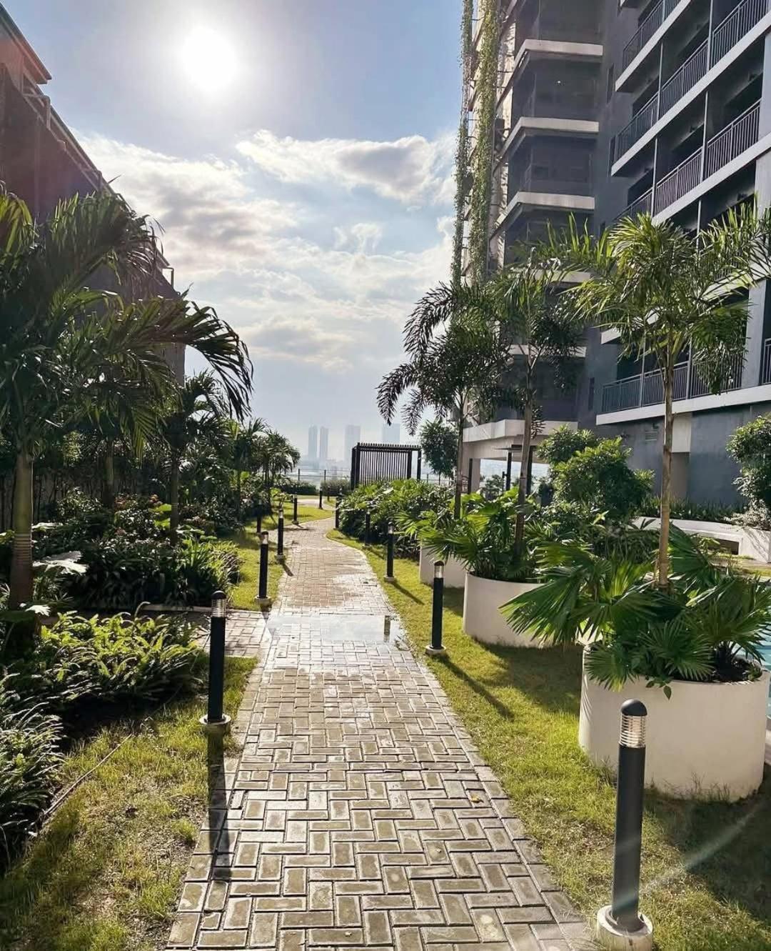 Apartment Mjm Cityscape At Red Residences