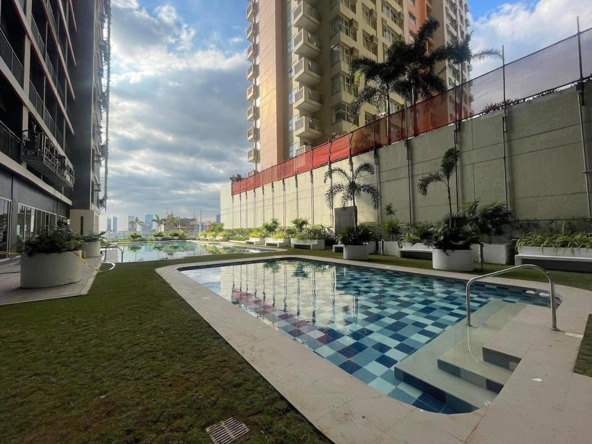 Mjm Cityscape At Red Residences Apartment