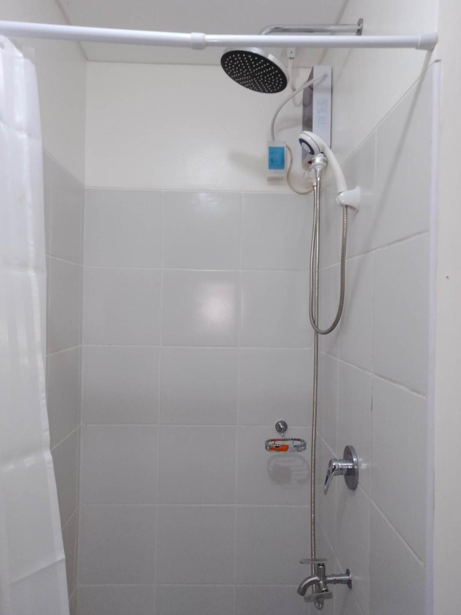 Aparthotel 2br Pioneer Woodland Boni,mandaluyong Connected To Boni Mrt Station *