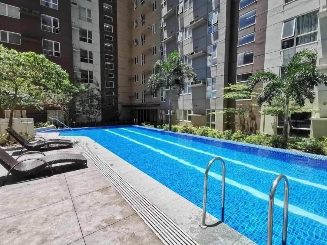 Aparthotel 2br Pioneer Woodland Boni,mandaluyong Connected To Boni Mrt Station *