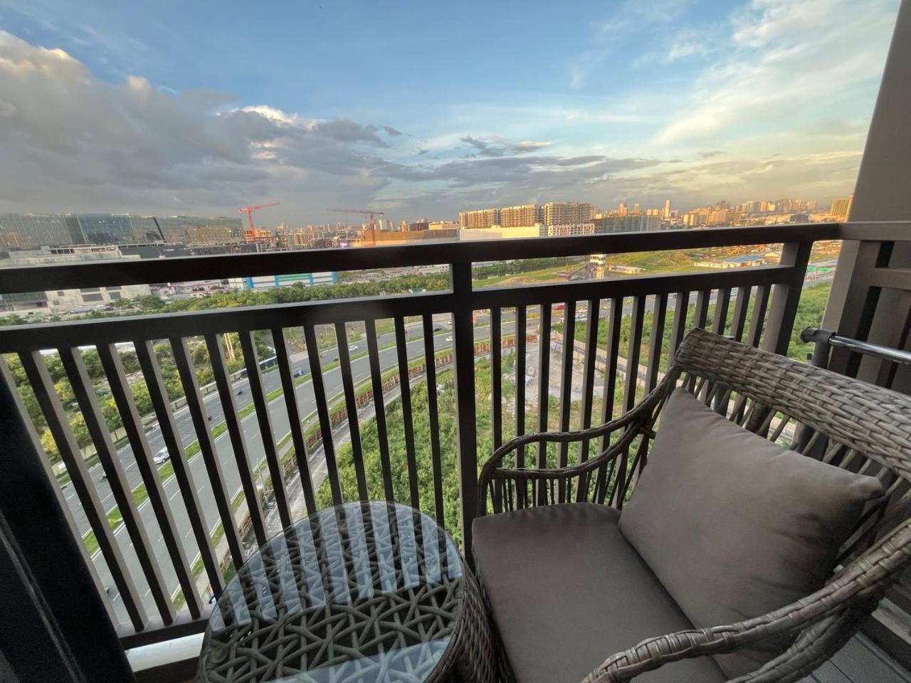 Gentry Manor With Wifi,gym,pool Near Okada,naia&moa 12b Apartment *