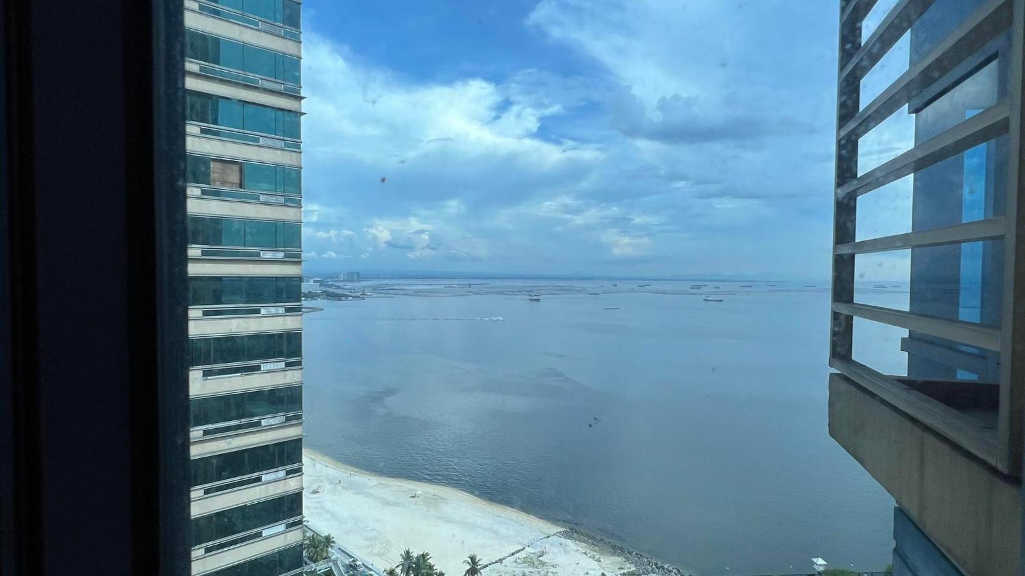 Grand Riviera Suites Studio By Mrsayla Manila