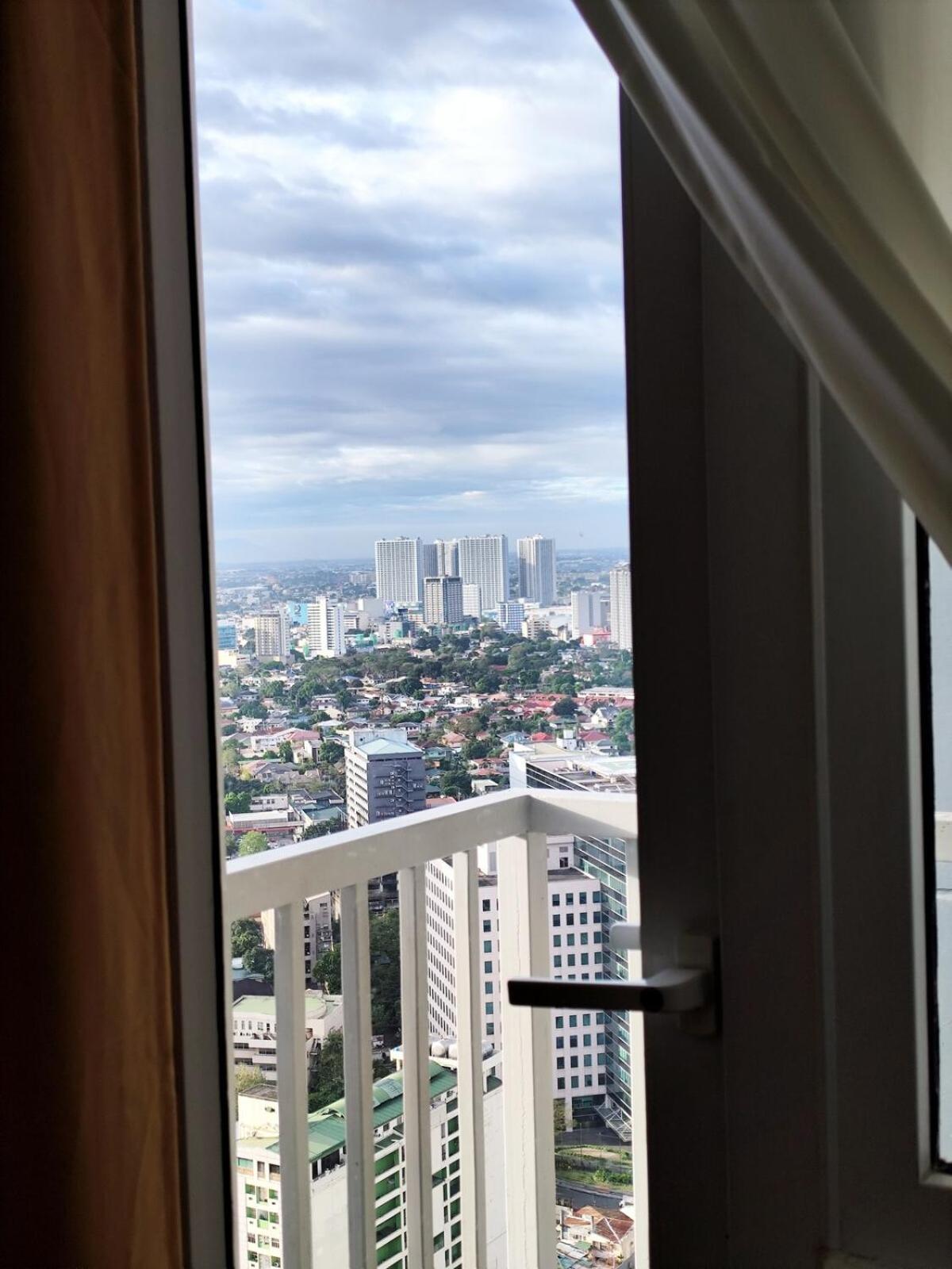 Apartment Flat In Tomas Morato *