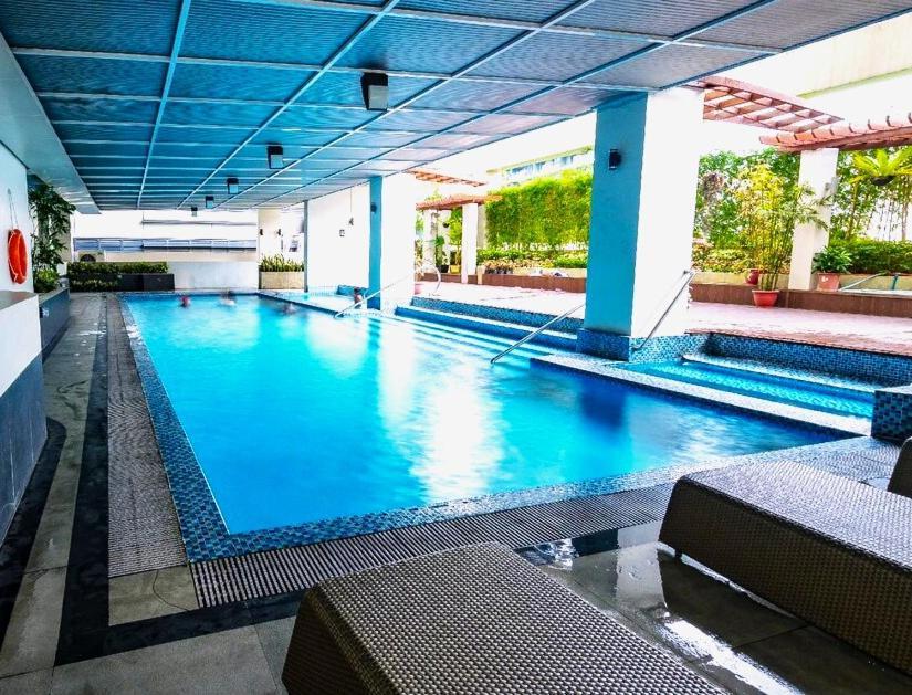 Bgc - Spacious Modern 2 Bedrooms 2 Bathrooms With Balcony Apartment Manila