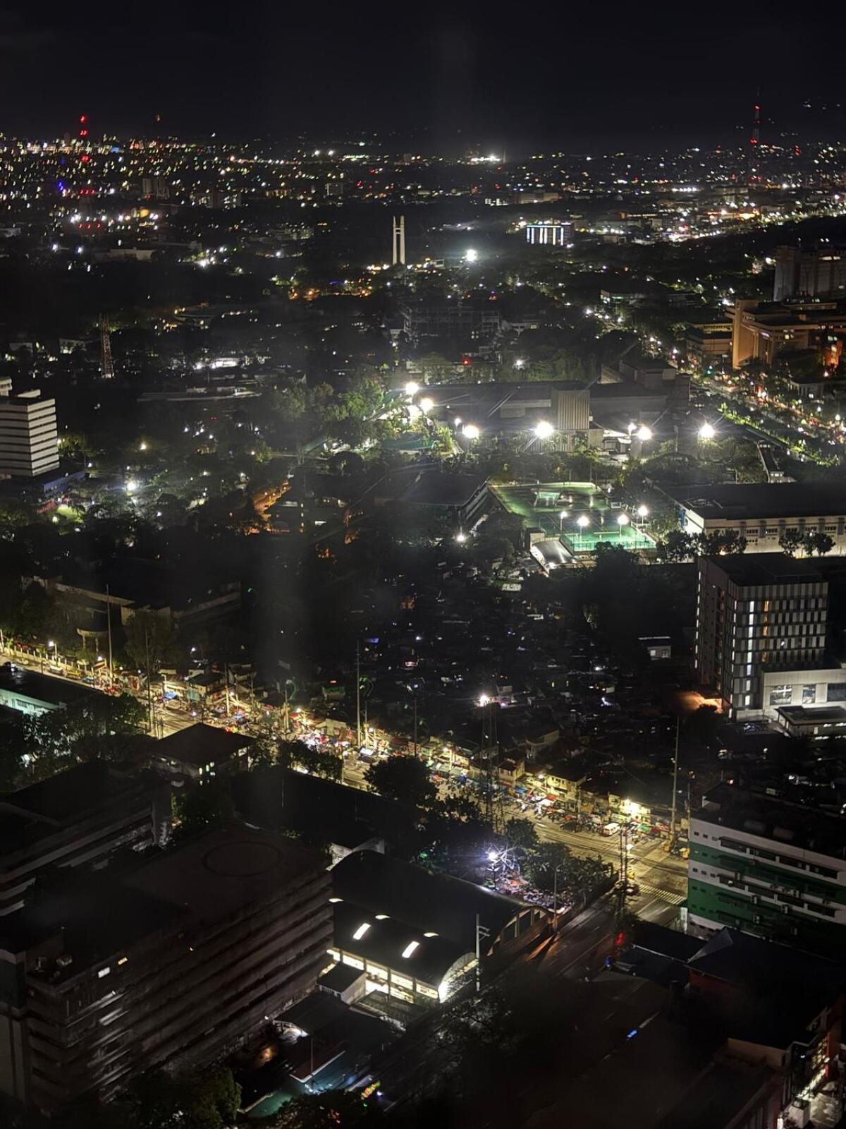 Urban Oasis With Skyline View Cylos Place Victoria Sports Tower Apartment Manila