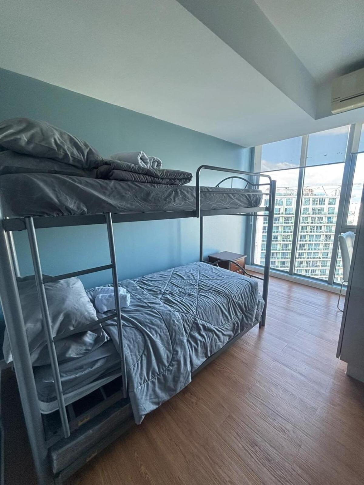 The Solara Penthouse View * Manila