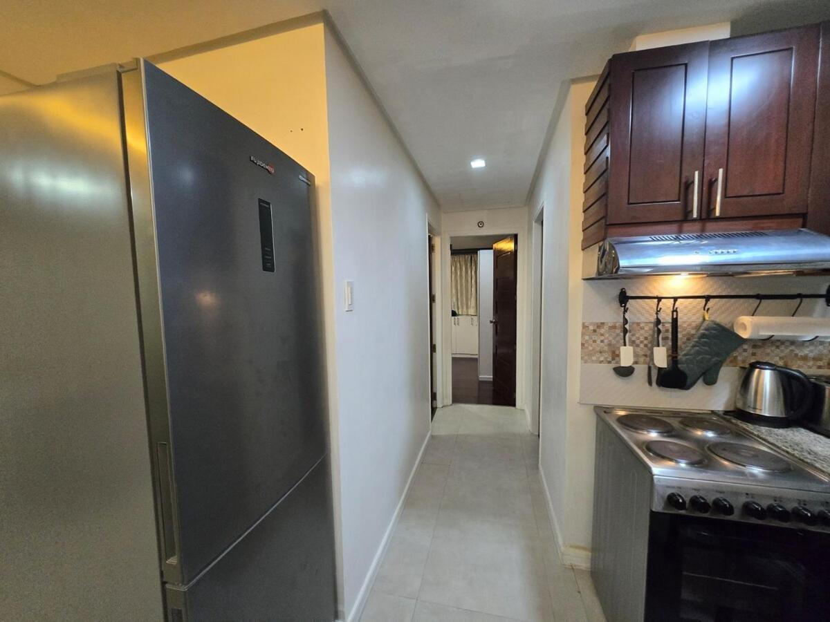 Apartment Bgc - Spacious Modern 2 Bedrooms 2 Bathrooms With Balcony Manila