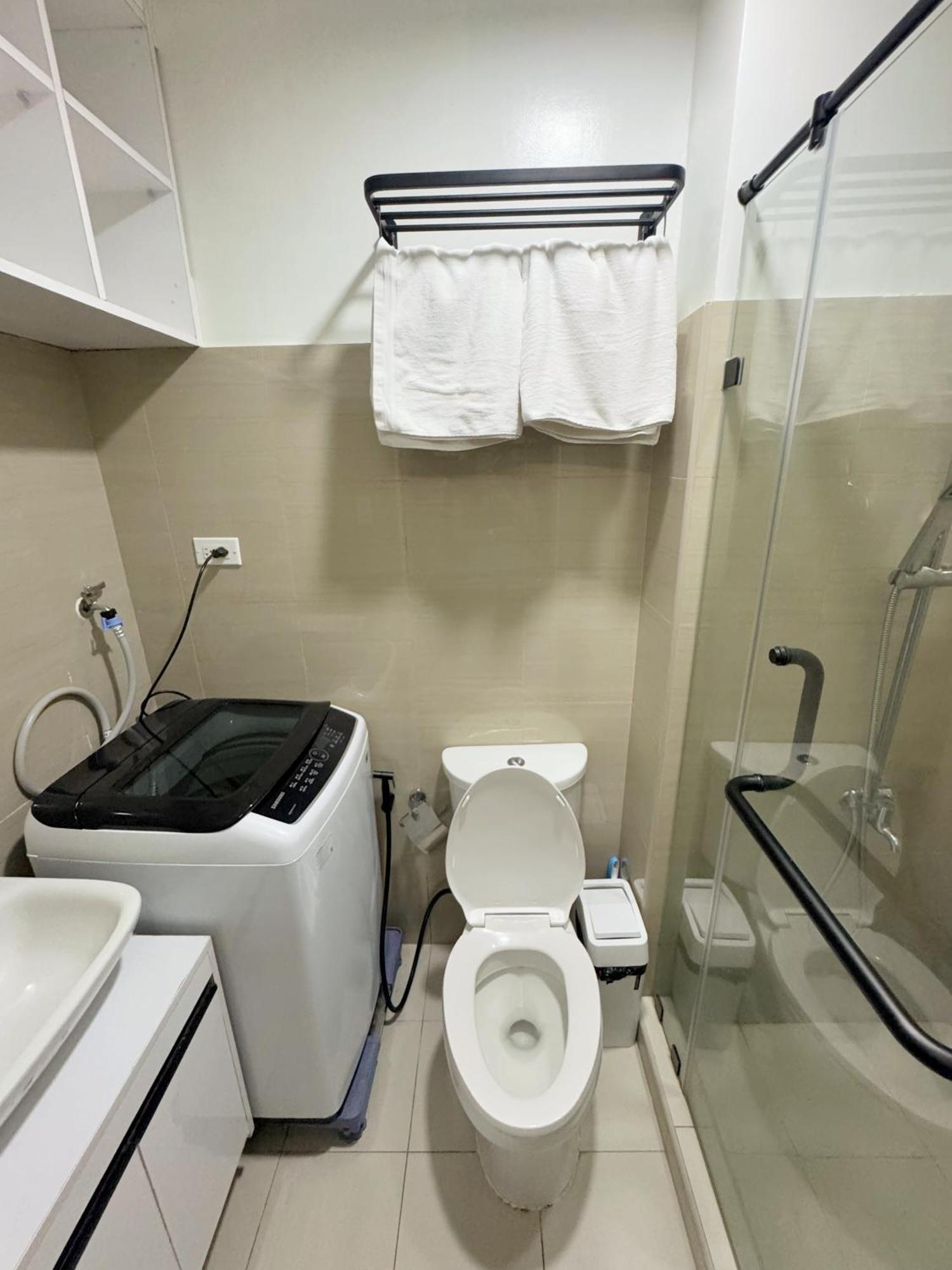 M&m Condostay At Shore 2 Residences Tower 3
