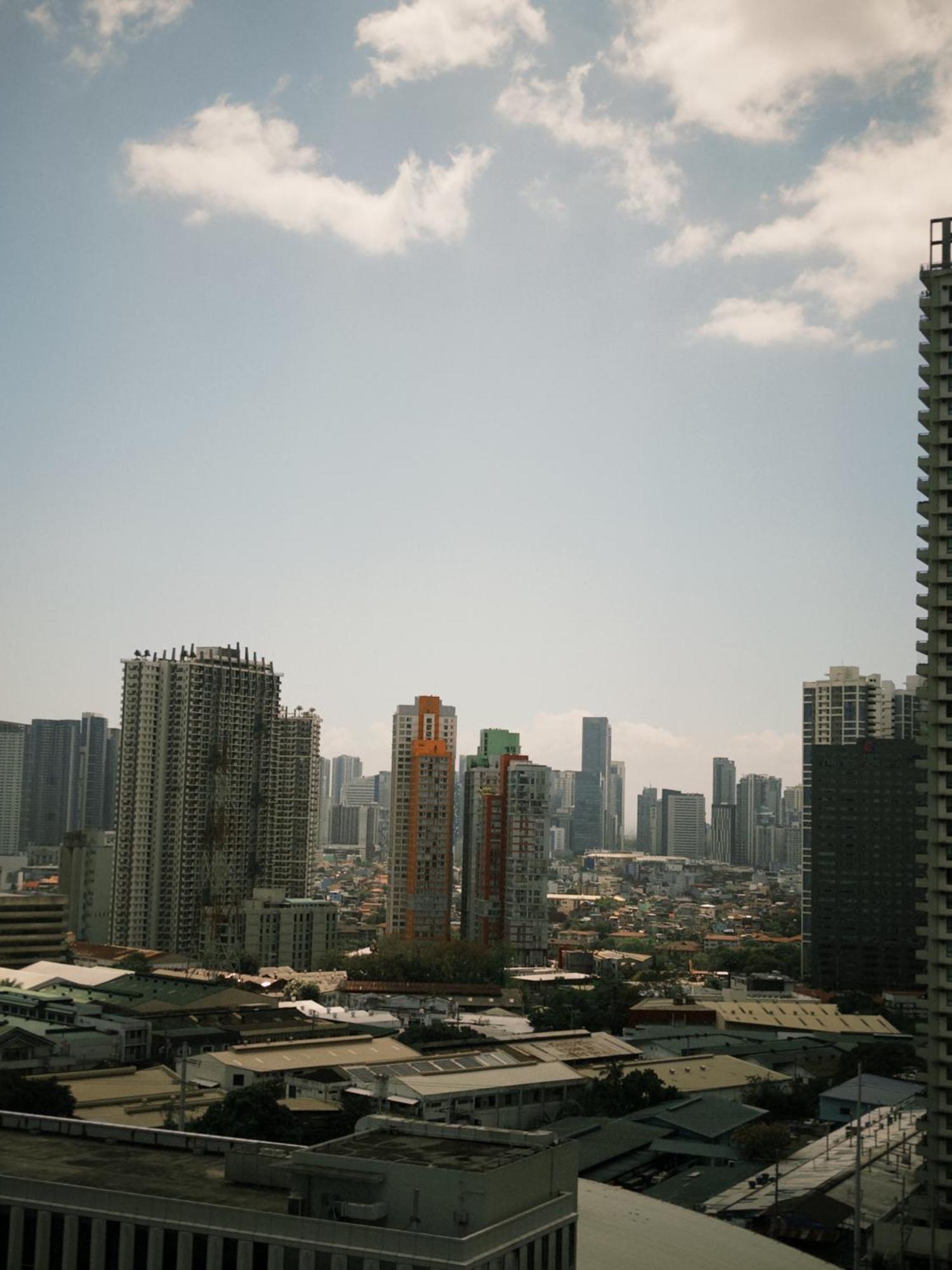 Serenitude Staycation By Khaila - Fame Residences Aparthotel Manila