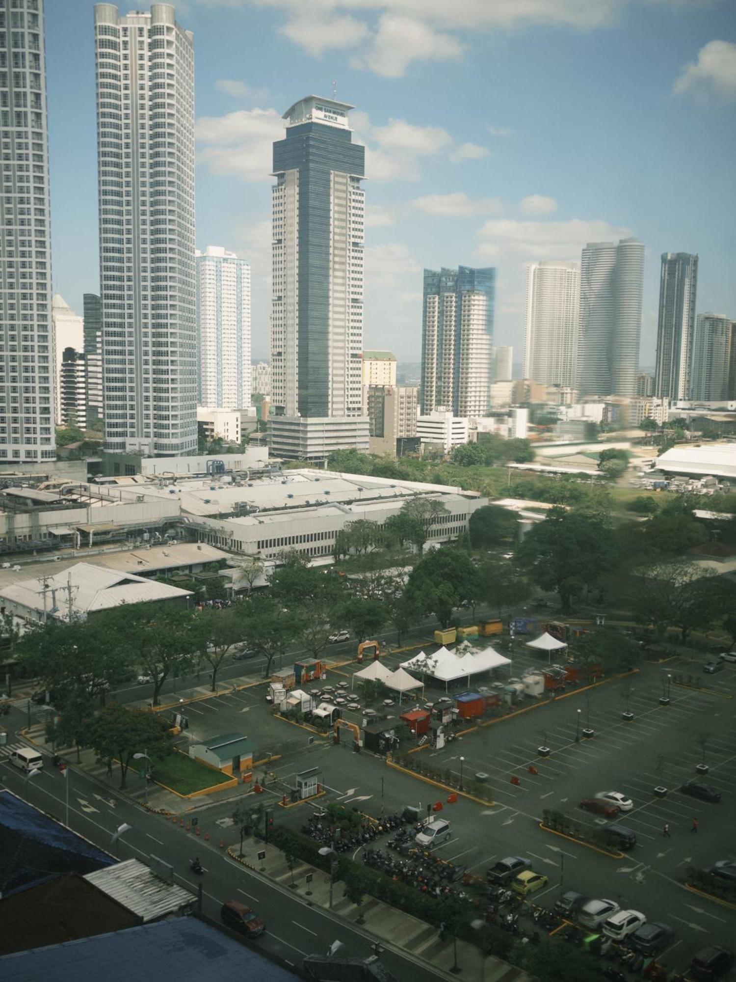 Aparthotel Serenitude Staycation By Khaila - Fame Residences *