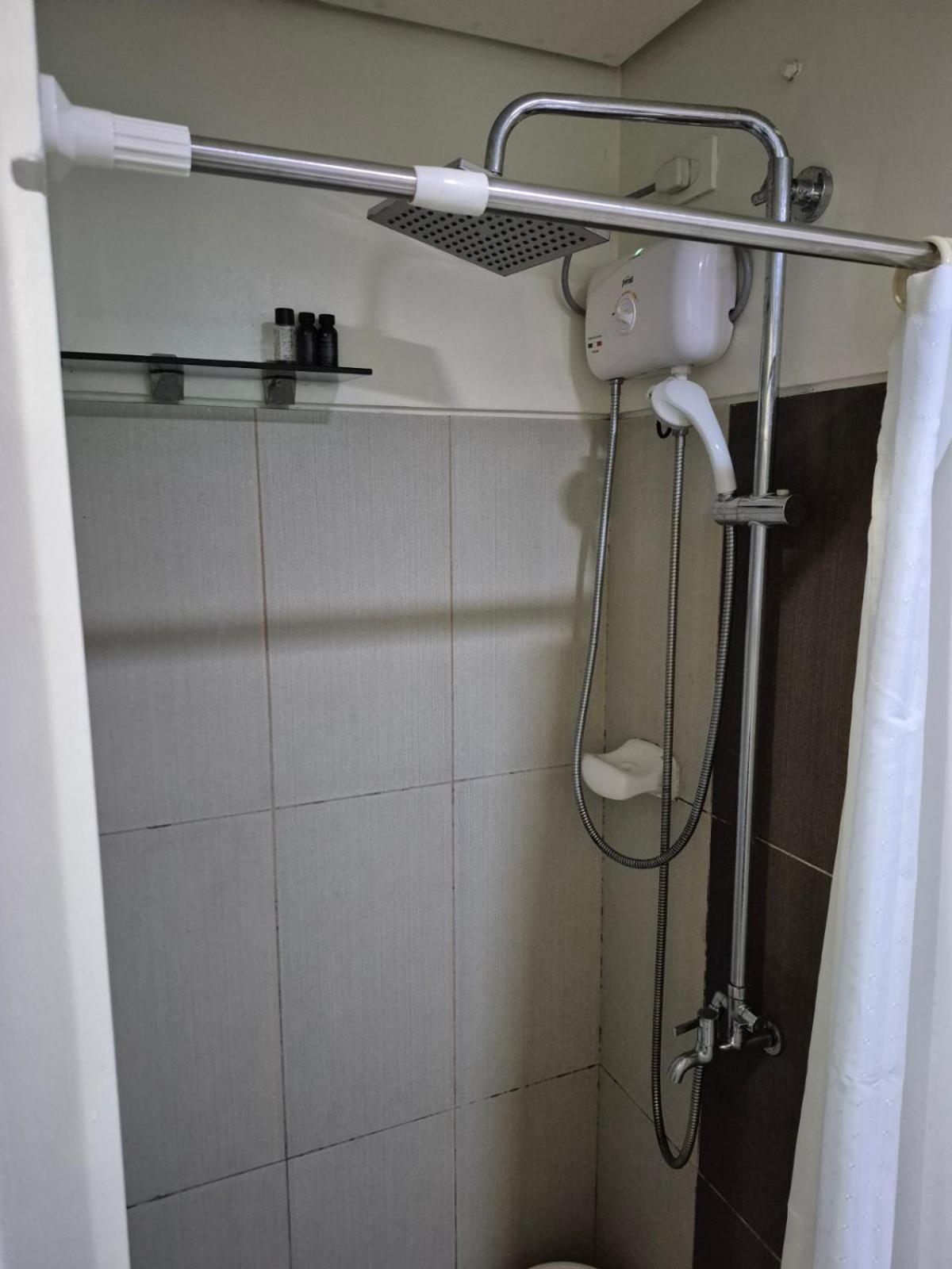Breeze Residences, Pasay Aparthotel