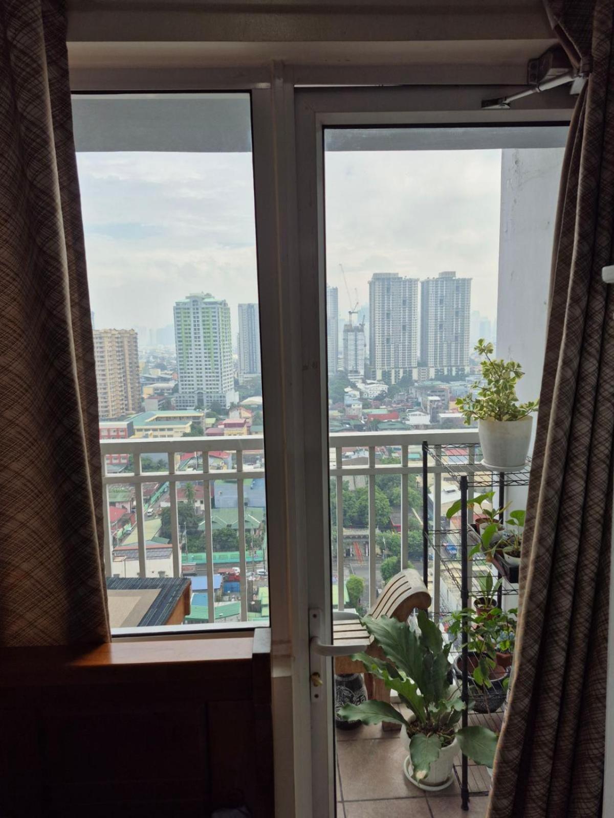 Breeze Residences, Pasay Manila