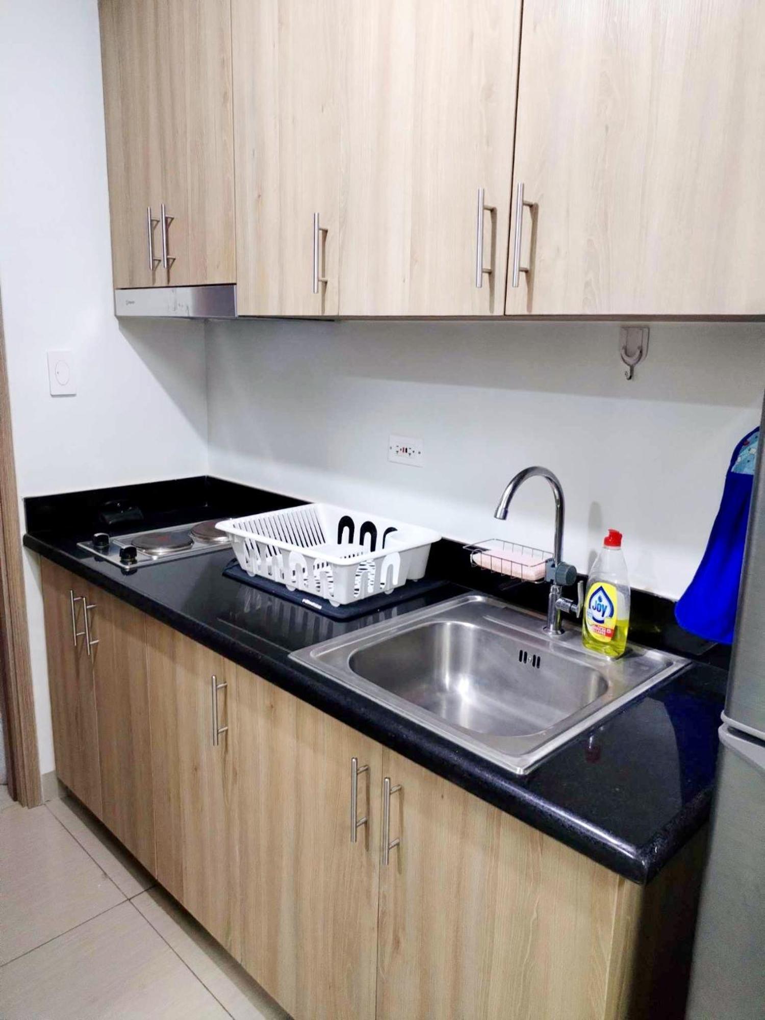 Aparthotel Comfy And Affordable Near Sm Mall Of And Airport With Wifi 068