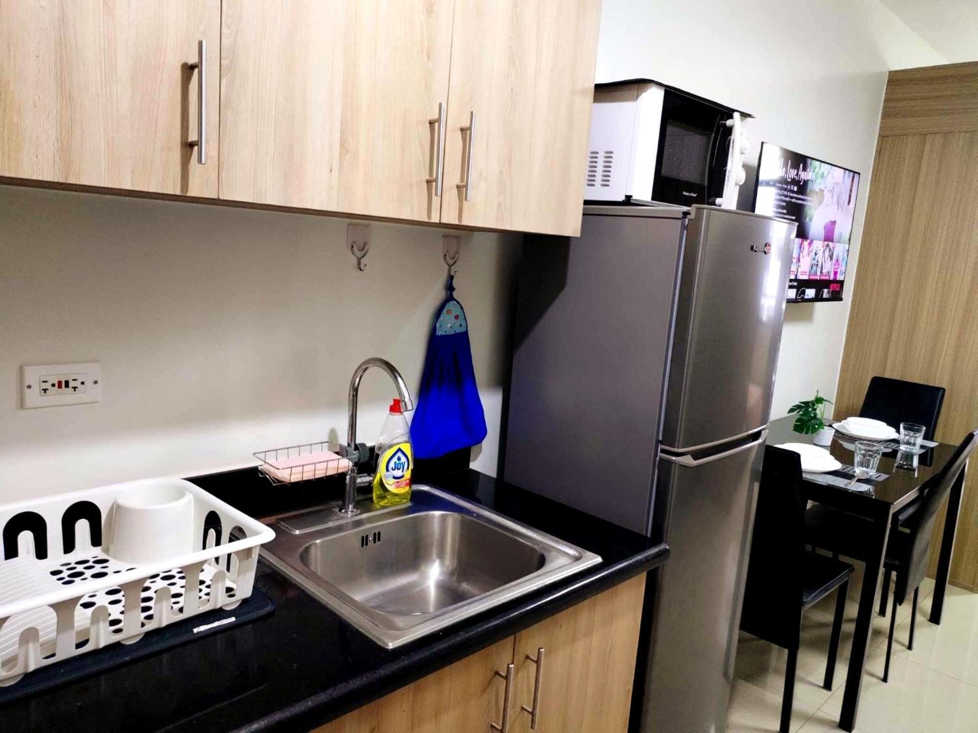 Comfy And Affordable Near Sm Mall Of And Airport With Wifi 068 * Manila