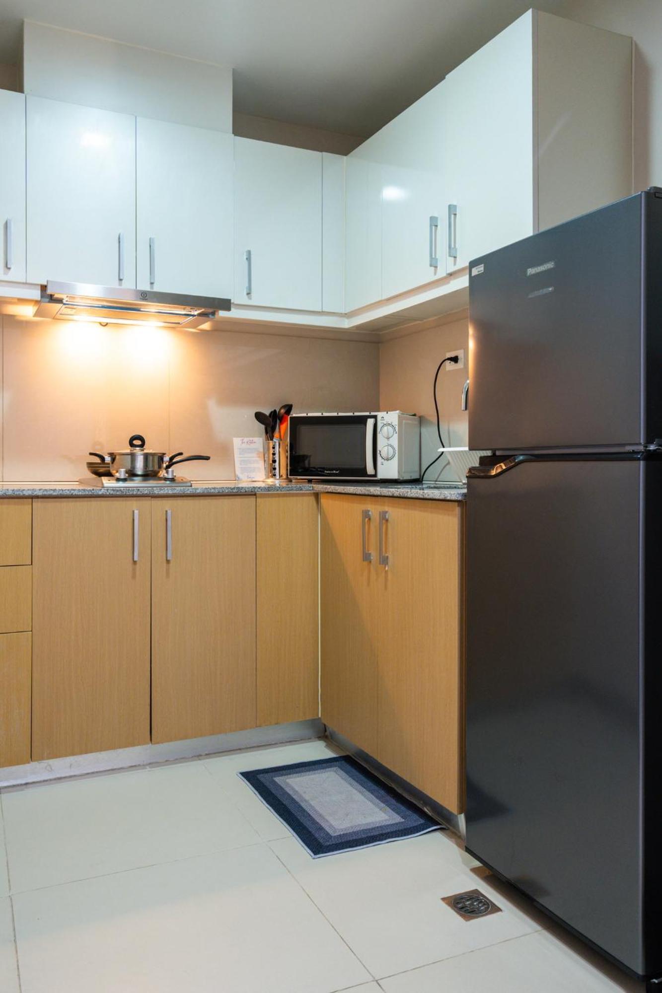 Great Value In Uptown Parksuites Bgc 1br,washer,netflix Apartment Manila
