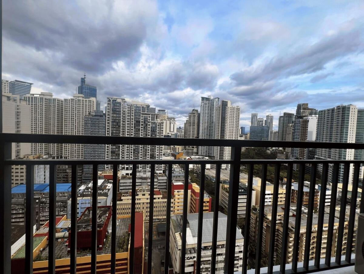 Modern Makati With Balcony & Cityscape Views * Manila