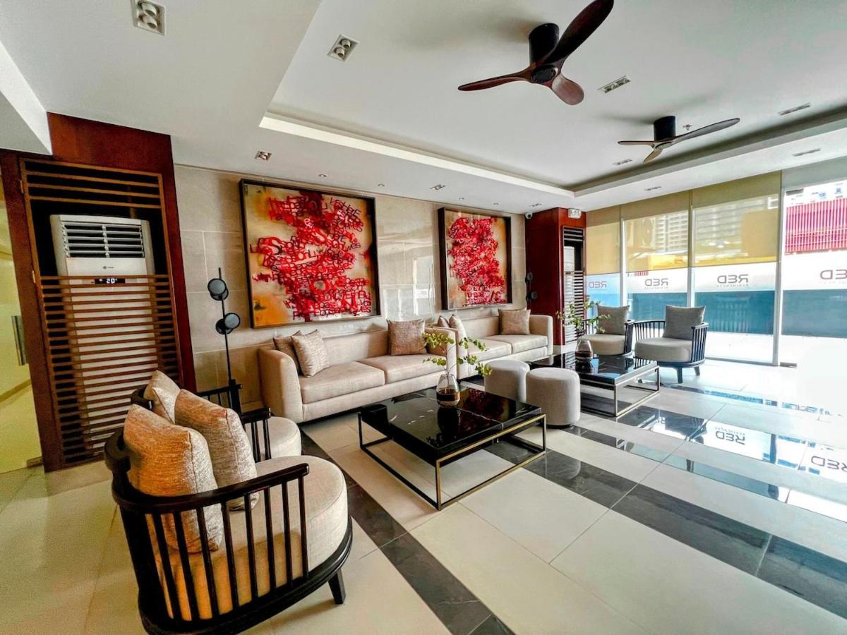 Modern Makati With Balcony & Cityscape Views Apartment Manila