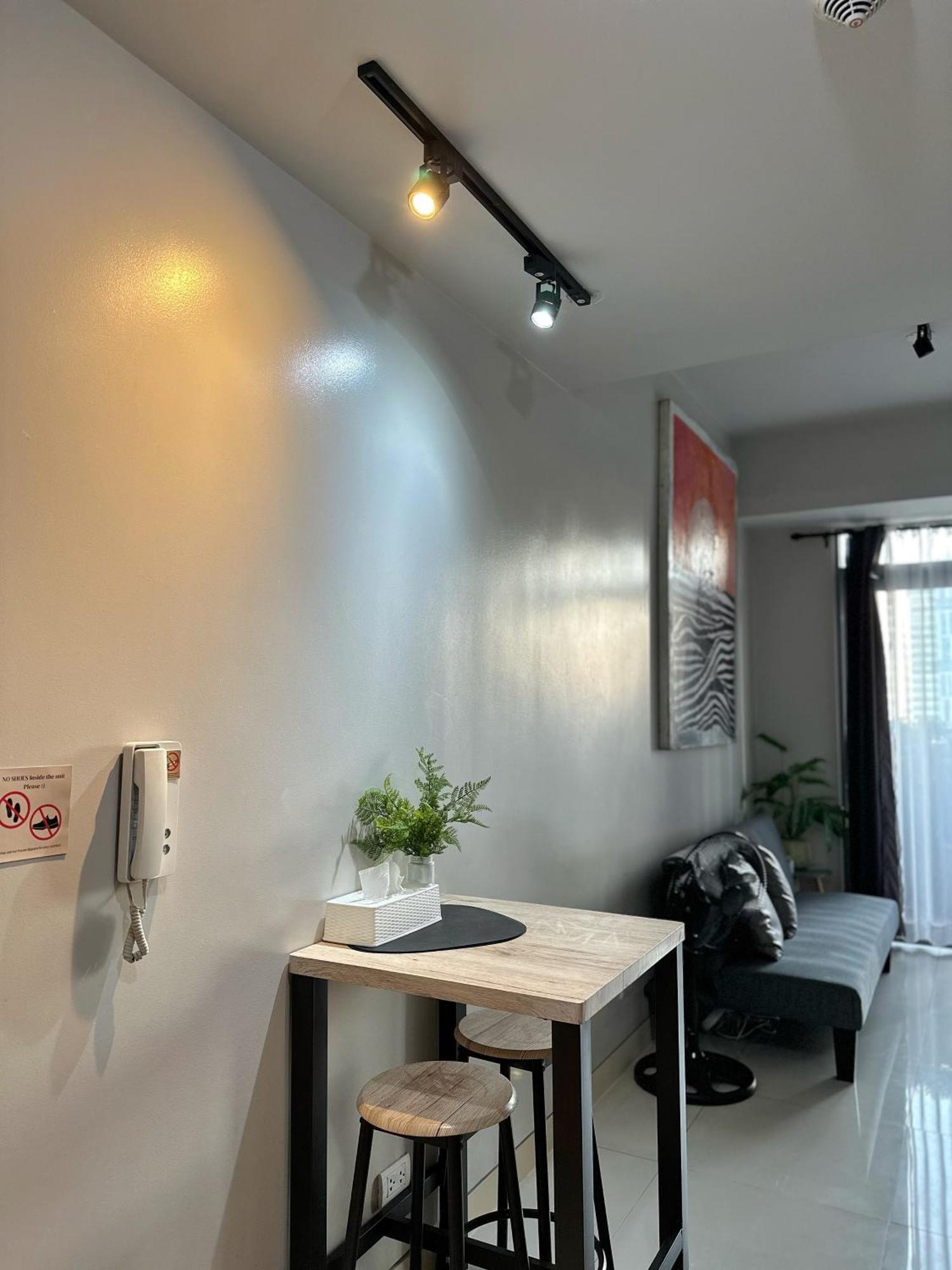 Apartment Manhattan Heights 200 Mbps Wifi Great Location In Araneta *