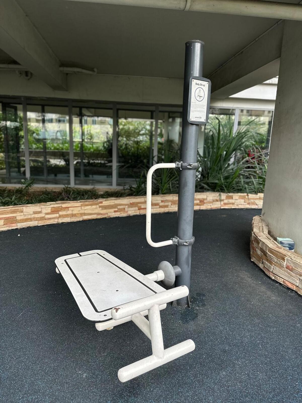 Manhattan Heights 200 Mbps Wifi Great Location In Araneta *