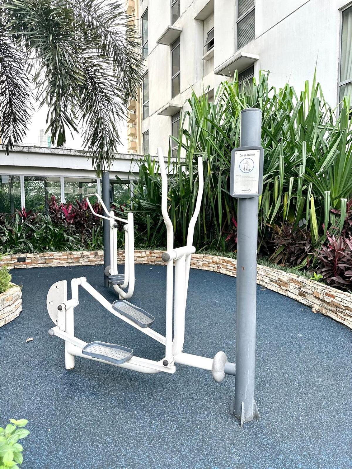 Apartment Manhattan Heights 200 Mbps Wifi Great Location In Araneta *