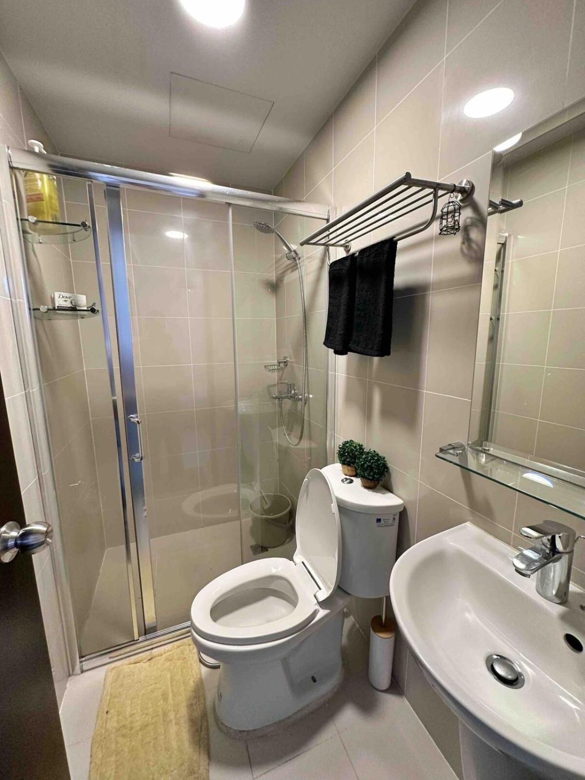 Apartment Manhattan Heights 200 Mbps Wifi Great Location In Araneta Manila