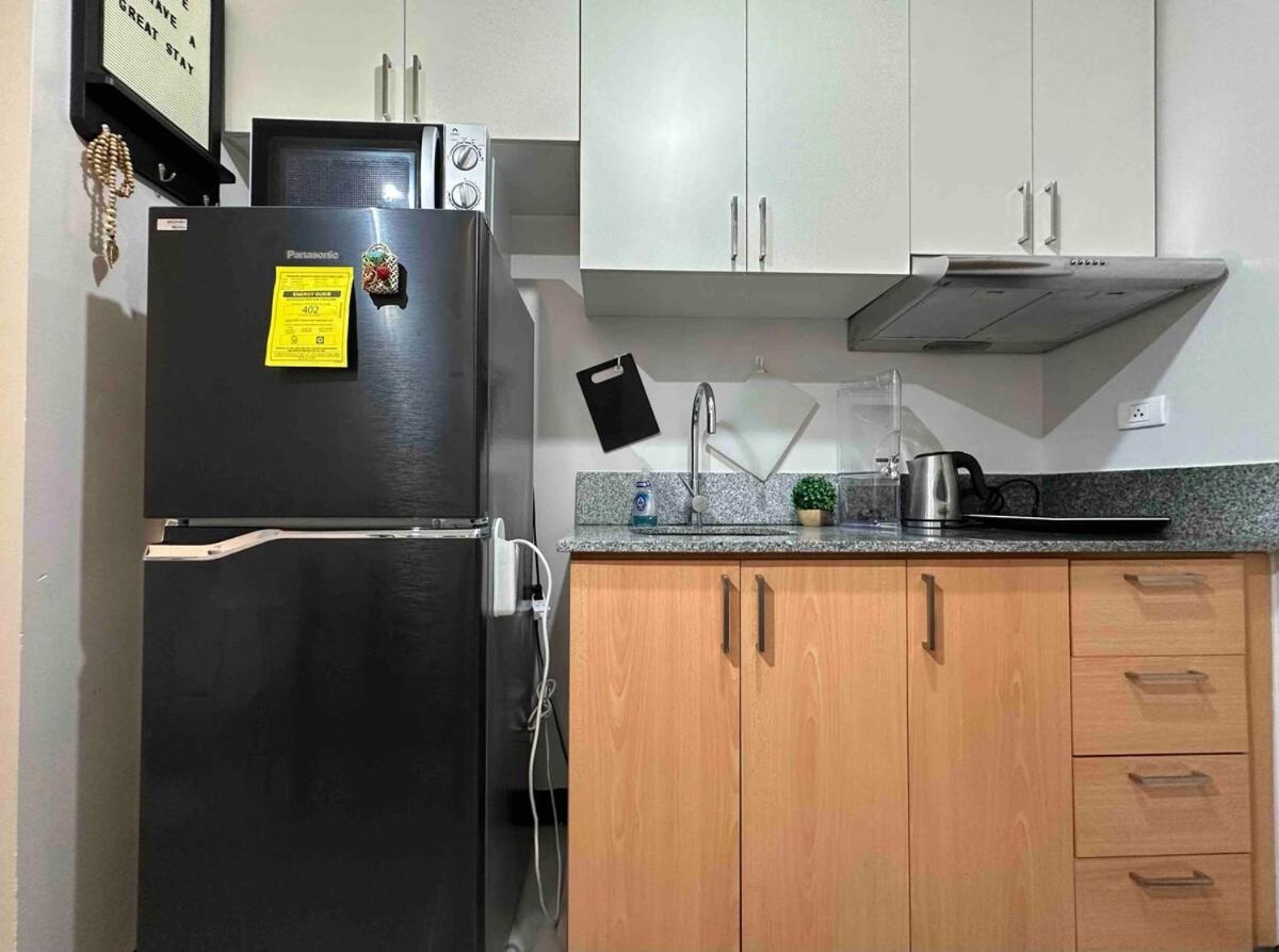 Apartment Manhattan Heights 200 Mbps Wifi Great Location In Araneta