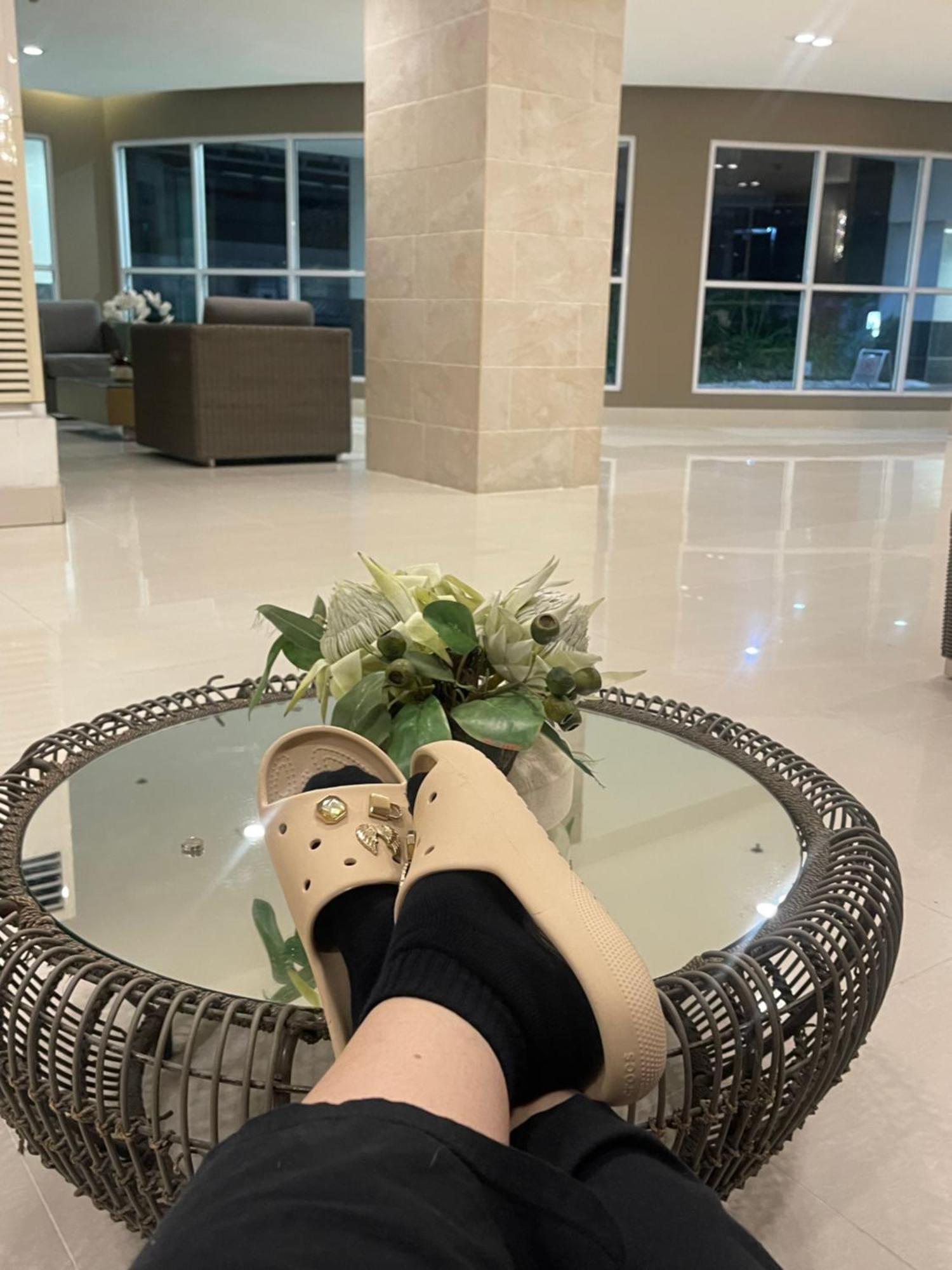 Sea Residences Moa Tower F By Shakira *