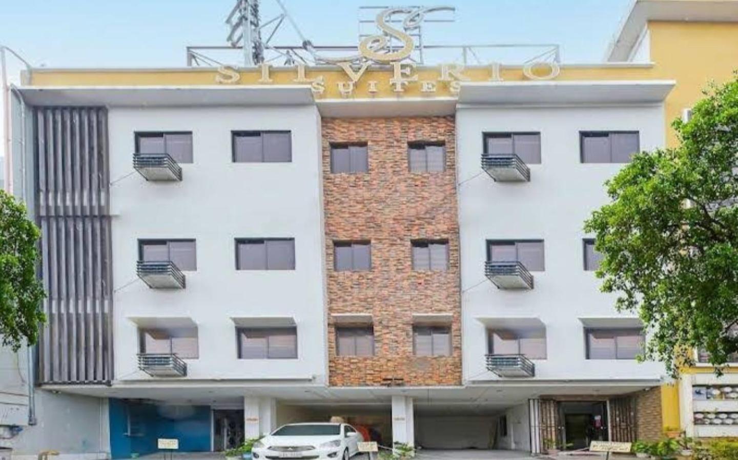Reddoorz Near Sm Bicutan Apartment *