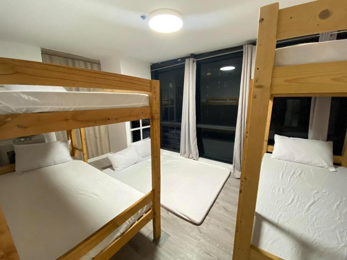 Big 1 Bedroom Good For 8 Pax In Ortigas Apartment *