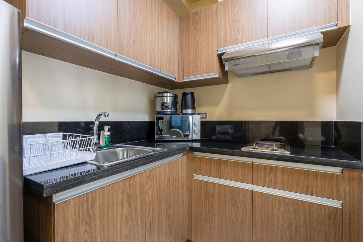 Executive 1br At Radiance Bay, Nearby Moa