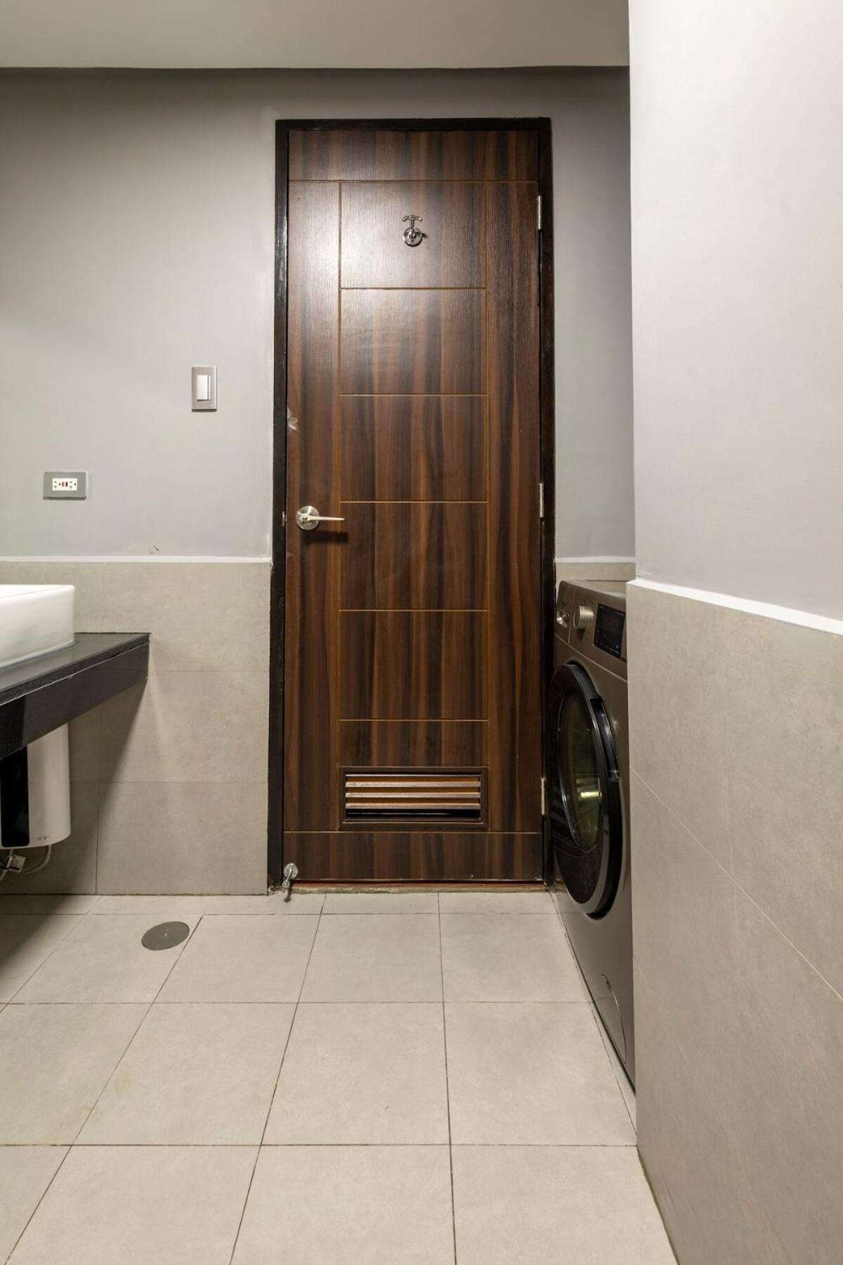 Executive 1br At Radiance Bay, Nearby Moa *