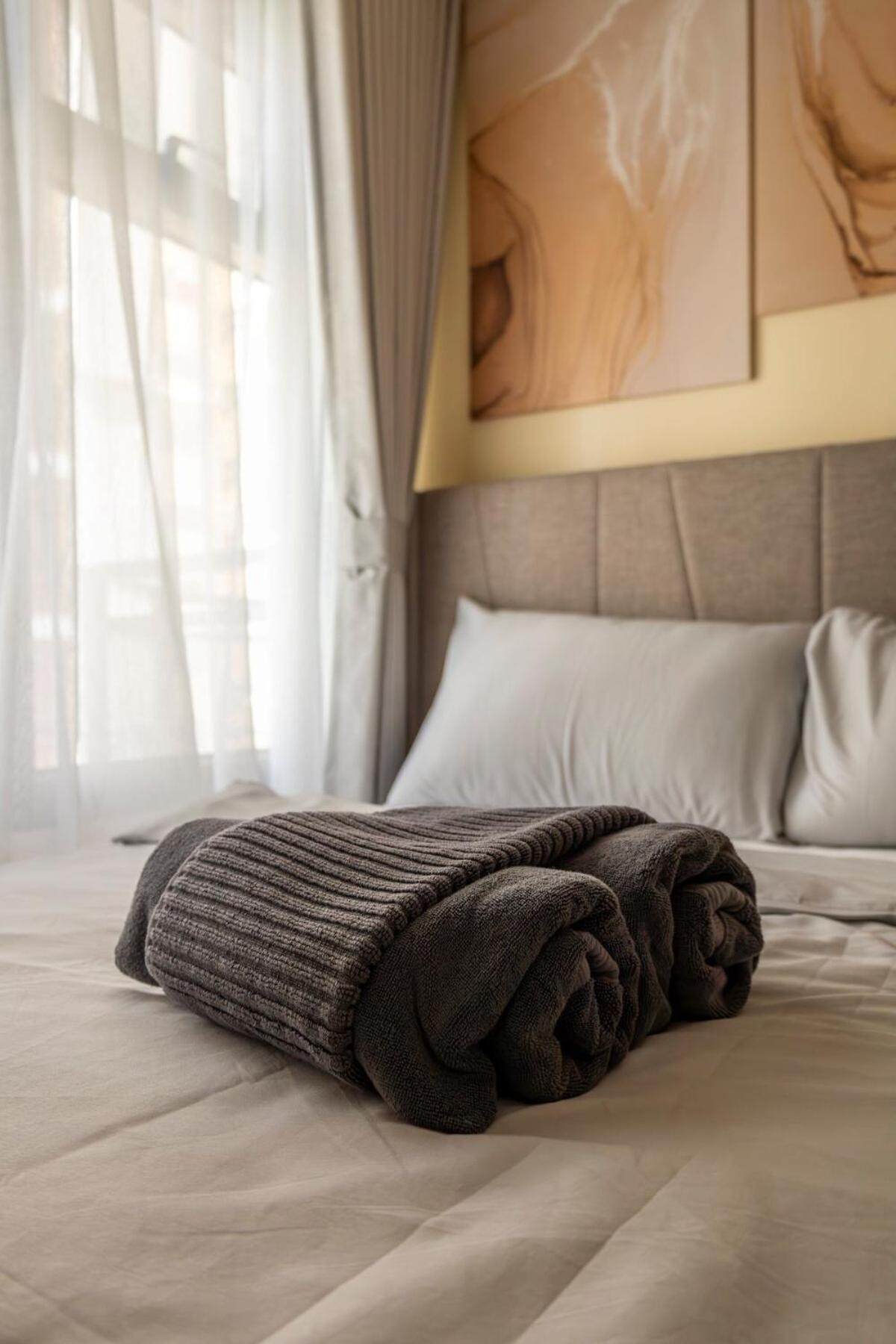 Executive 1br At Radiance Bay, Nearby Moa *