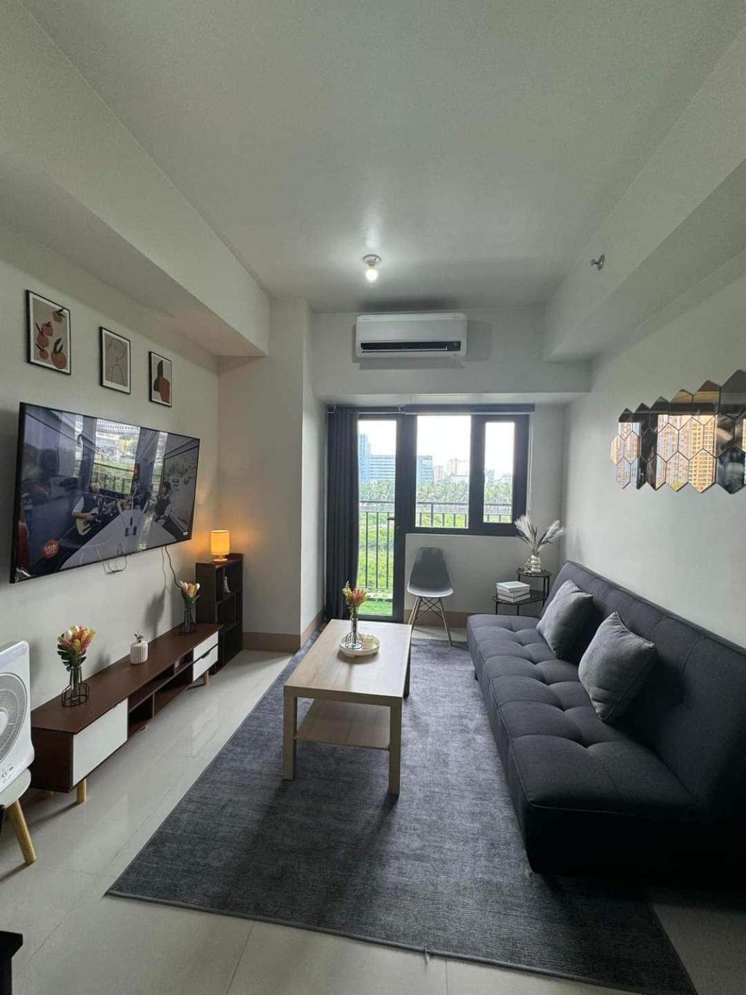 Hostel M S Staycation Manila