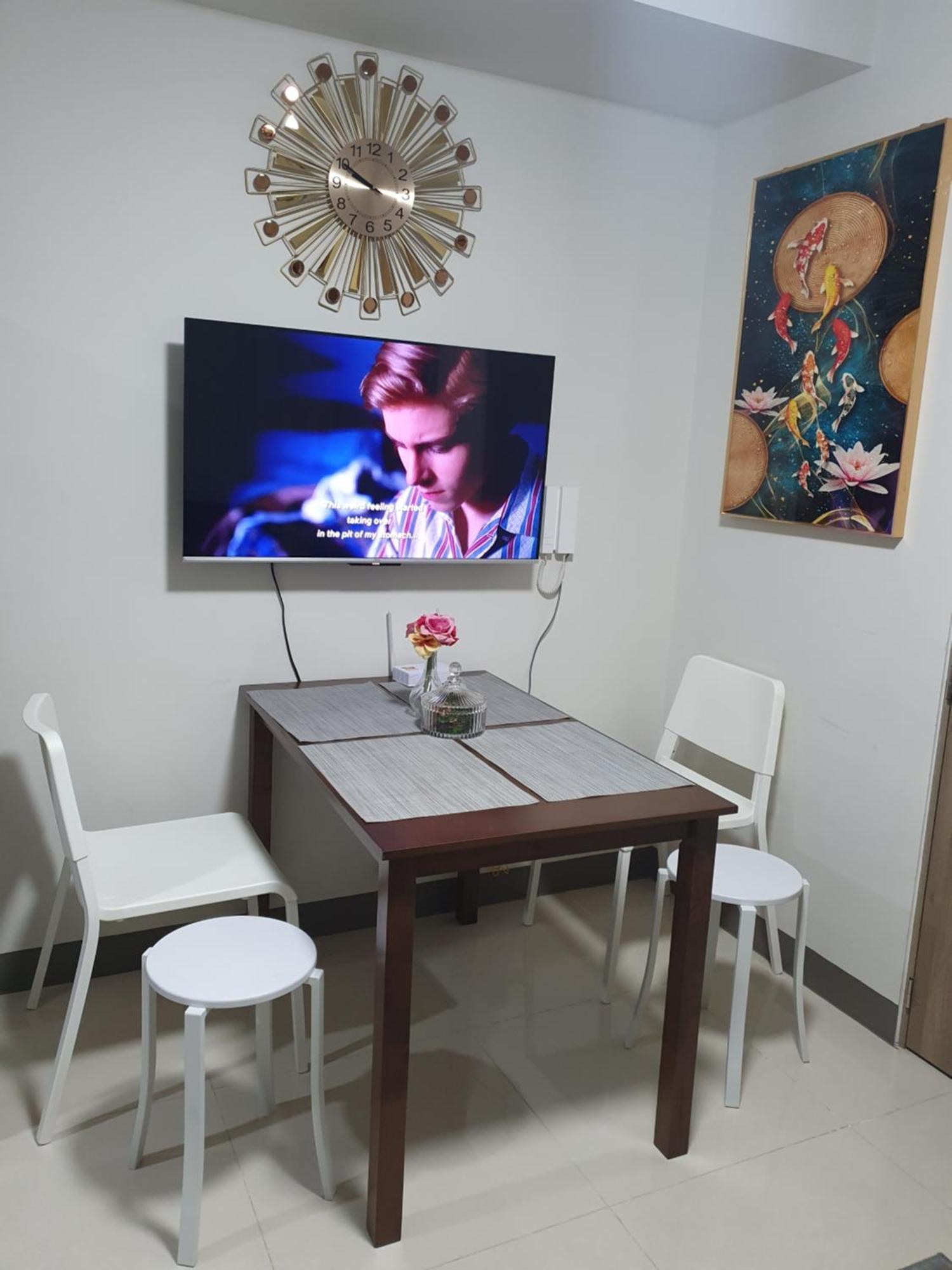 Divine's - S Residences 2br Unit, Bldg 1 Near Moa *